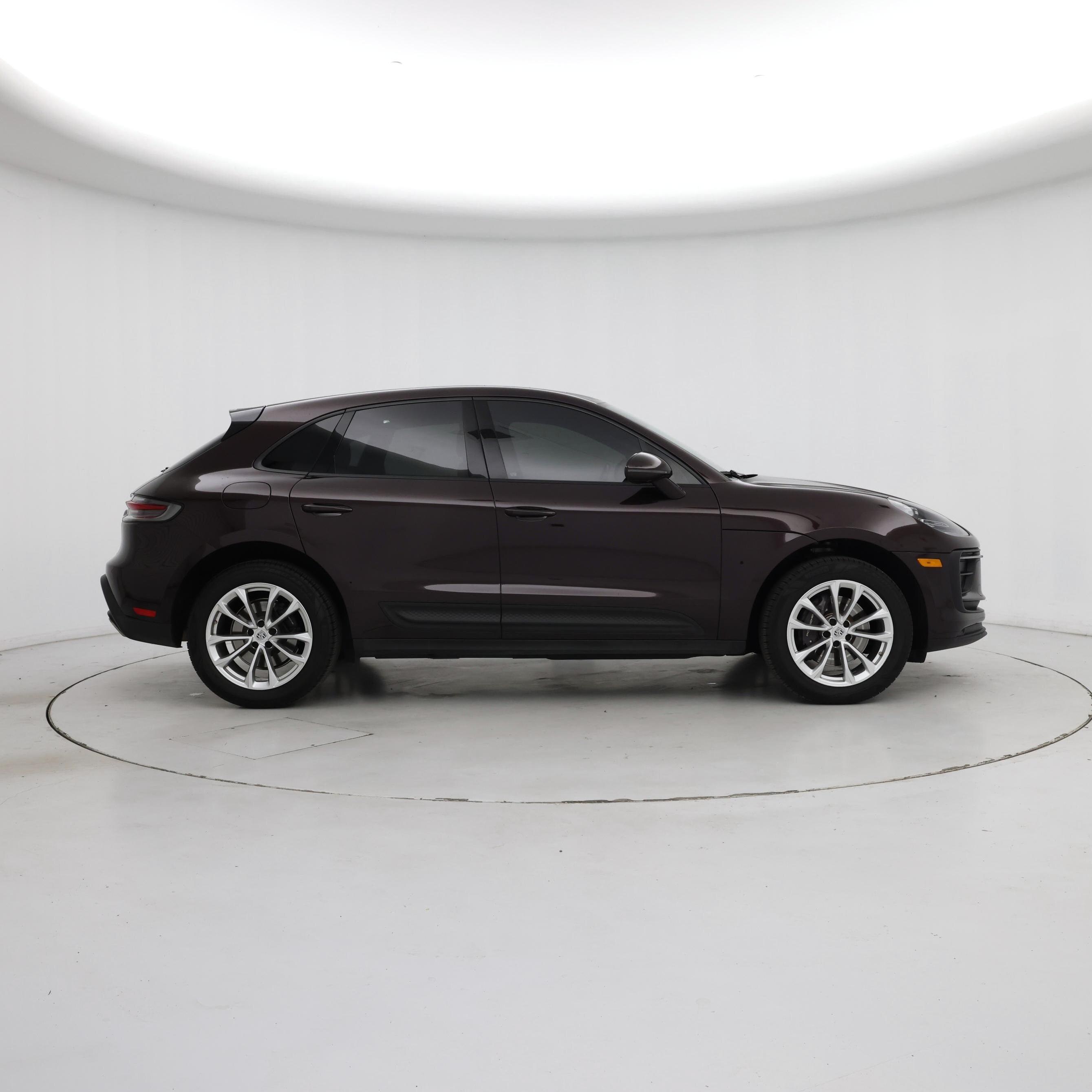 Thumbnail: 2023 Porsche Macan - 7