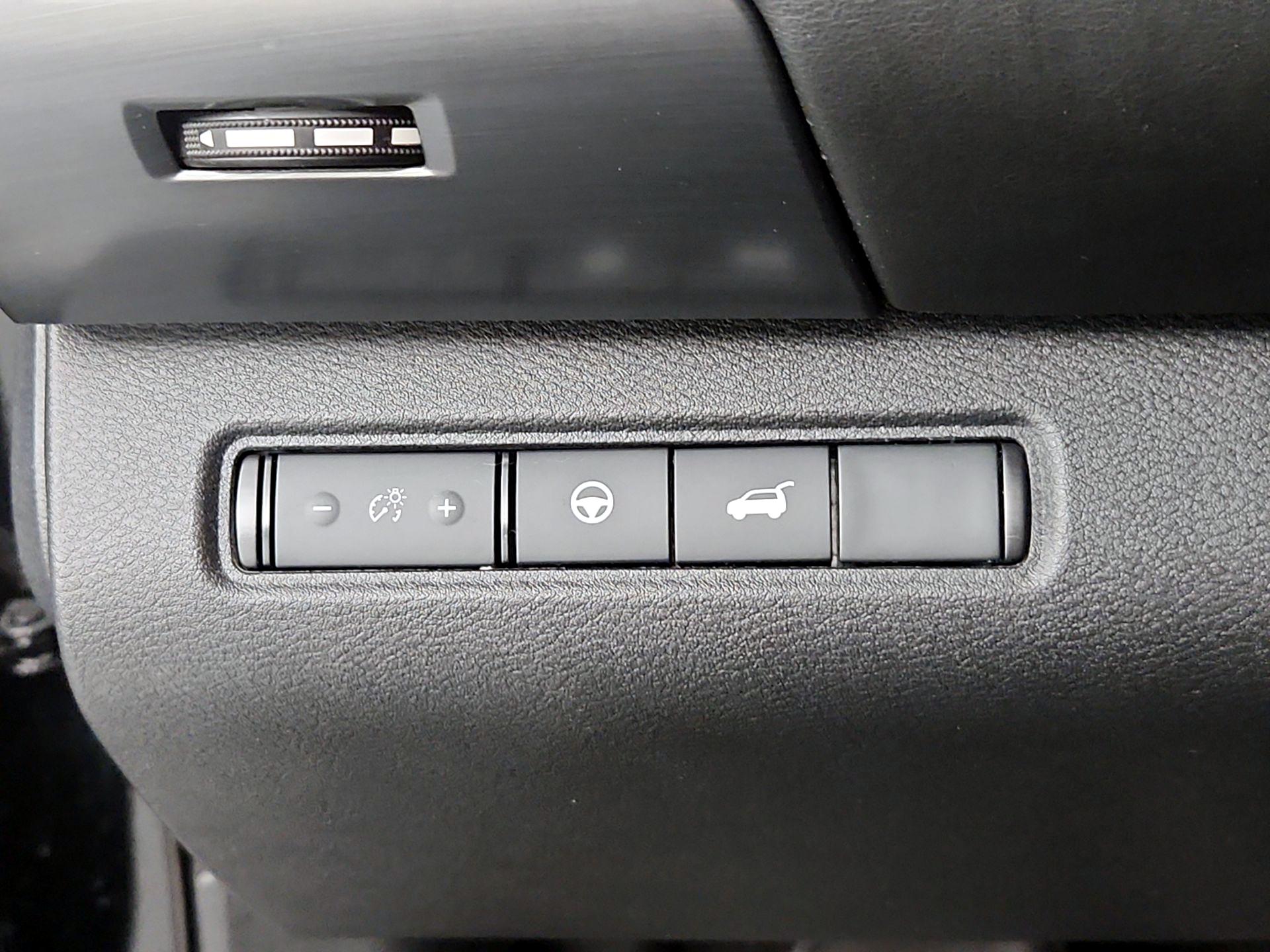 Thumbnail: 2023 Nissan Pathfinder - 13