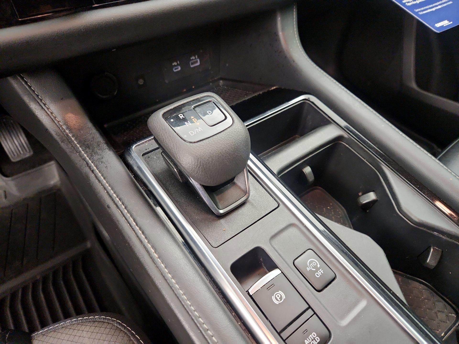 Thumbnail: 2023 Nissan Pathfinder - 17