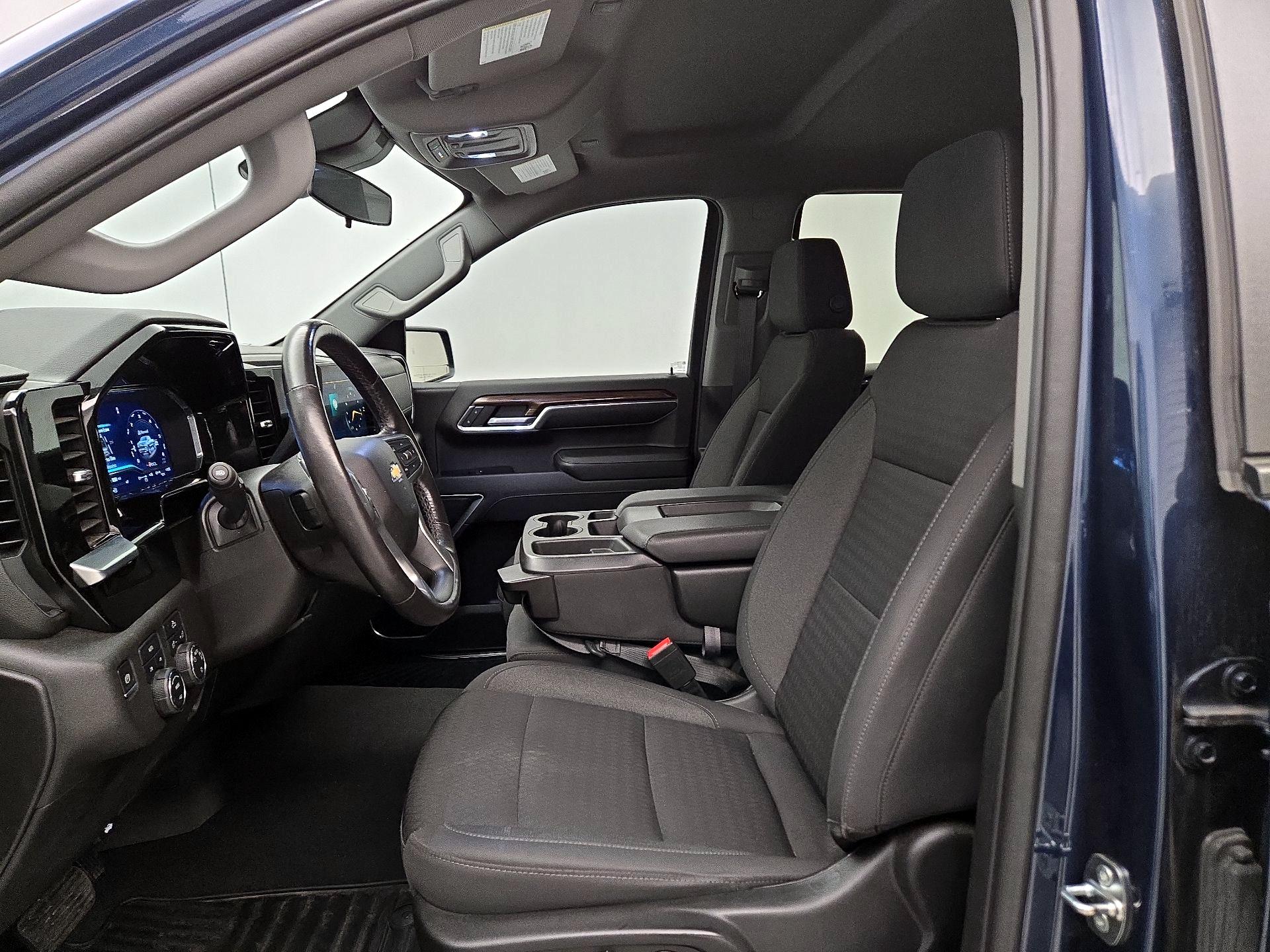 Thumbnail: 2022 Chevrolet Silverado 1500 - 11