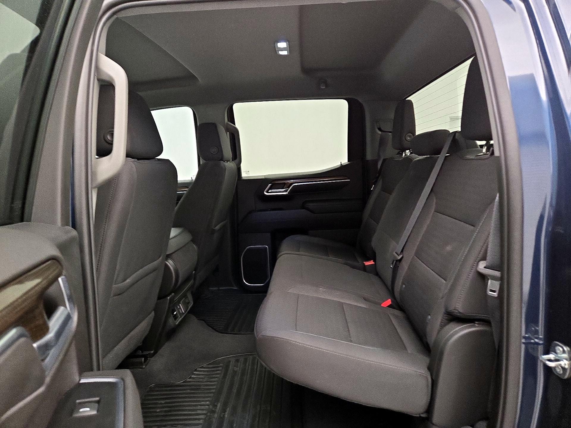 Thumbnail: 2022 Chevrolet Silverado 1500 - 19