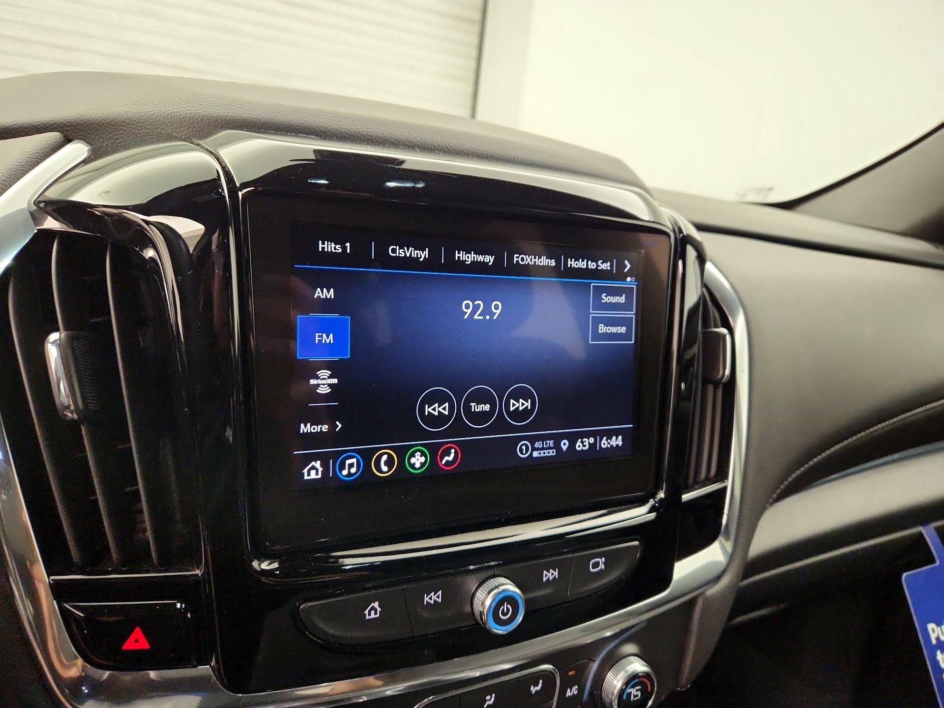 Thumbnail: 2023 Chevrolet Traverse - 15