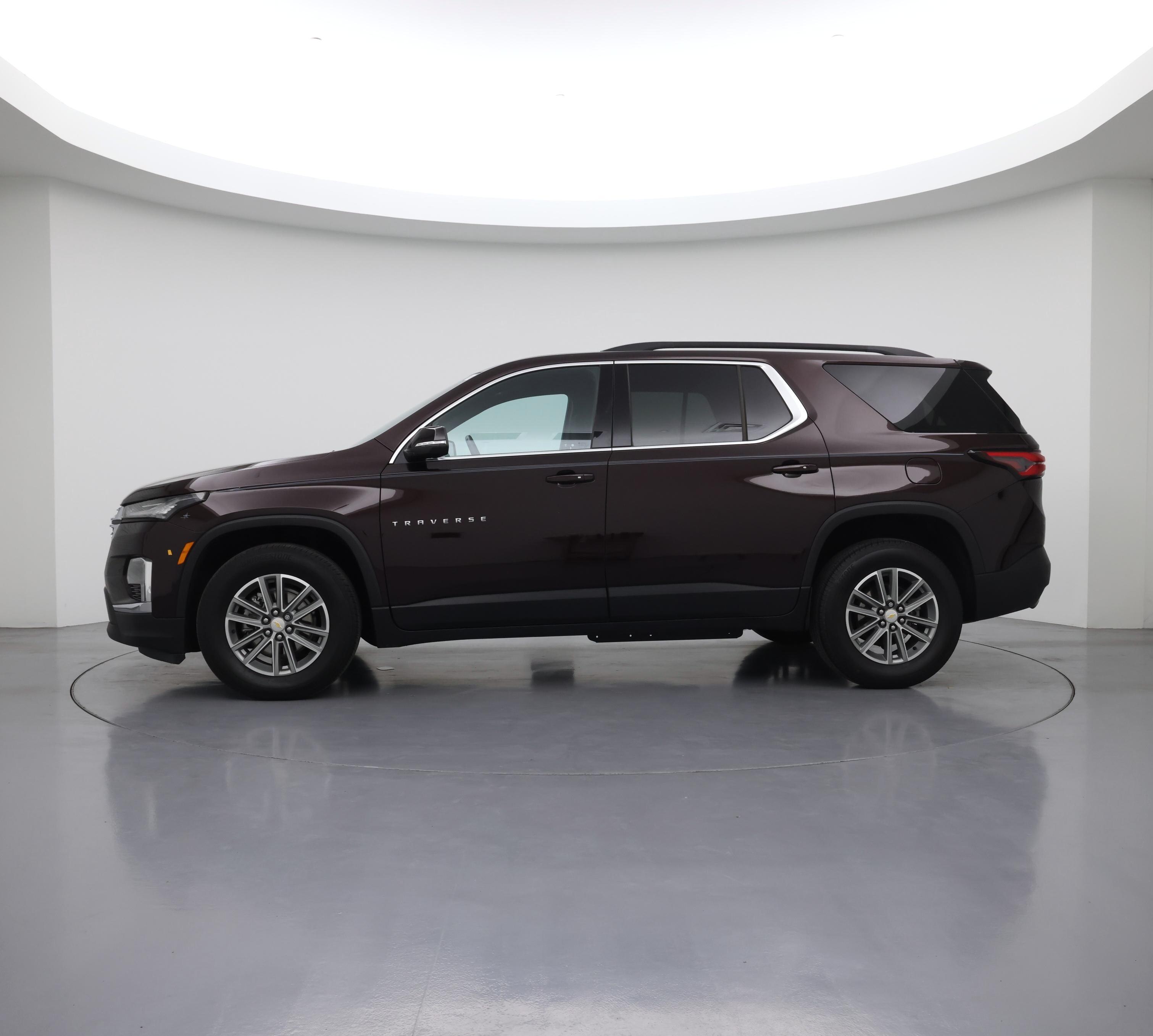 Thumbnail: 2023 Chevrolet Traverse - 3