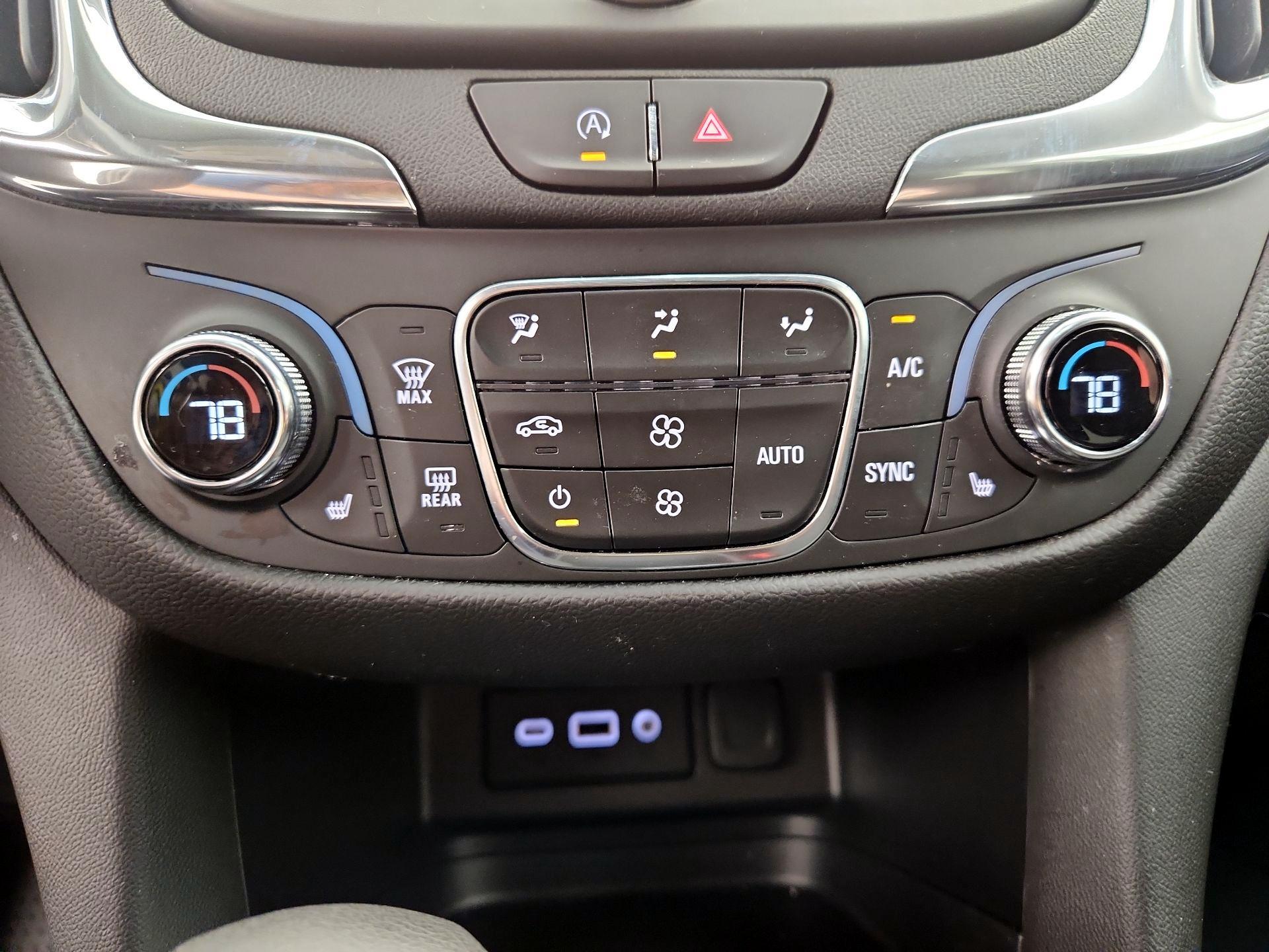 Thumbnail: 2022 Chevrolet Equinox - 16