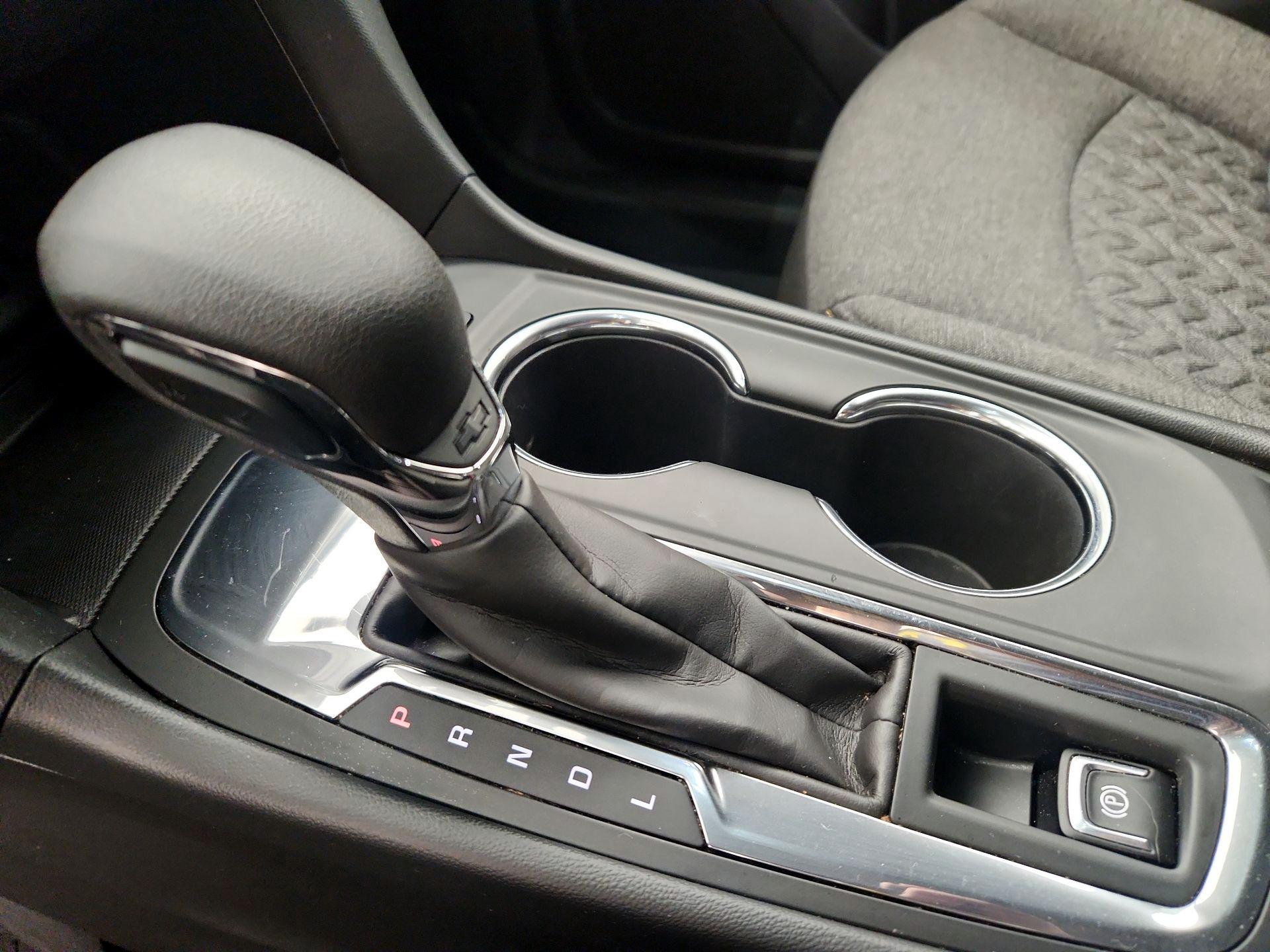 Thumbnail: 2022 Chevrolet Equinox - 17