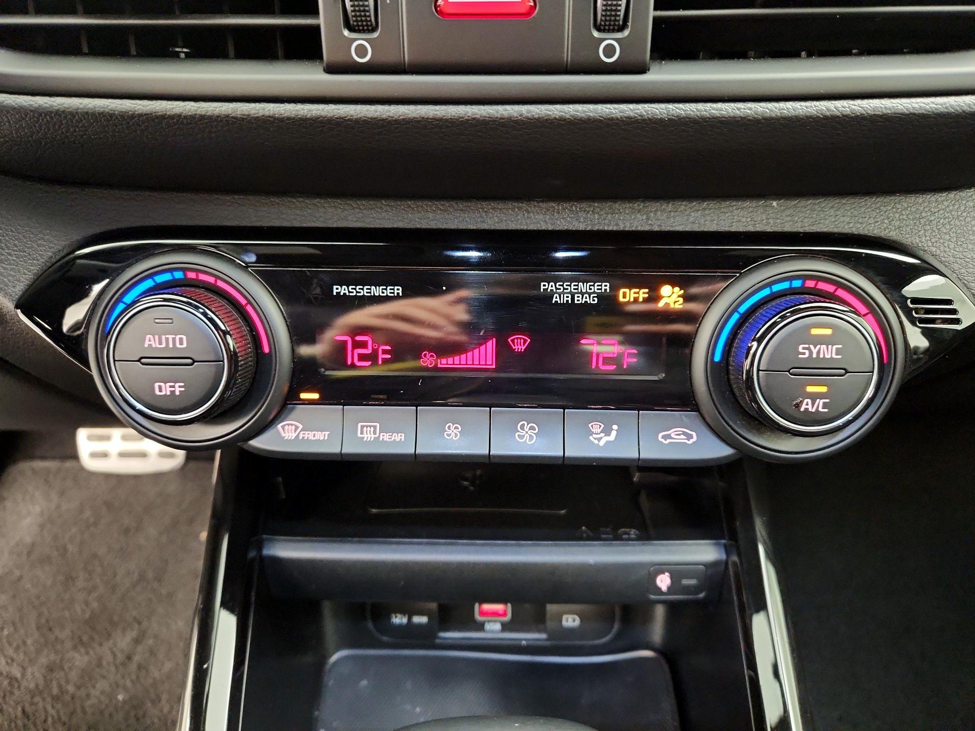 Thumbnail: 2022 Kia Forte - 17