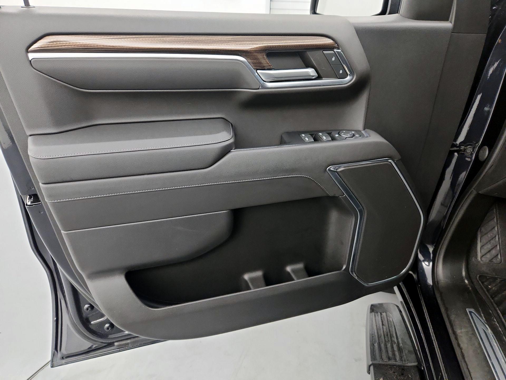 Thumbnail: 2023 Chevrolet Silverado 1500 - 12