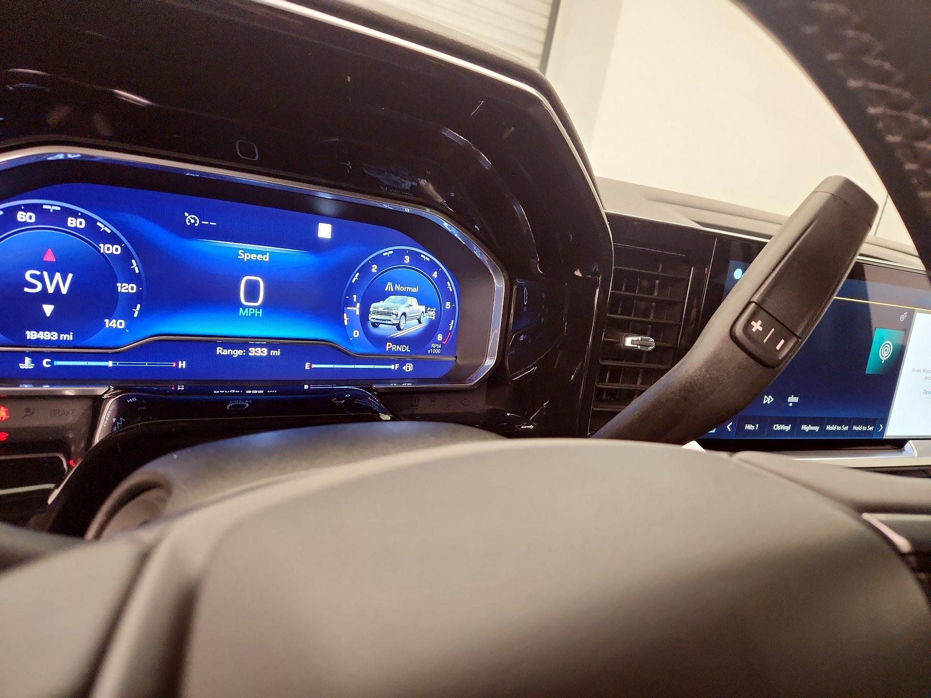 Thumbnail: 2023 Chevrolet Silverado 1500 - 17