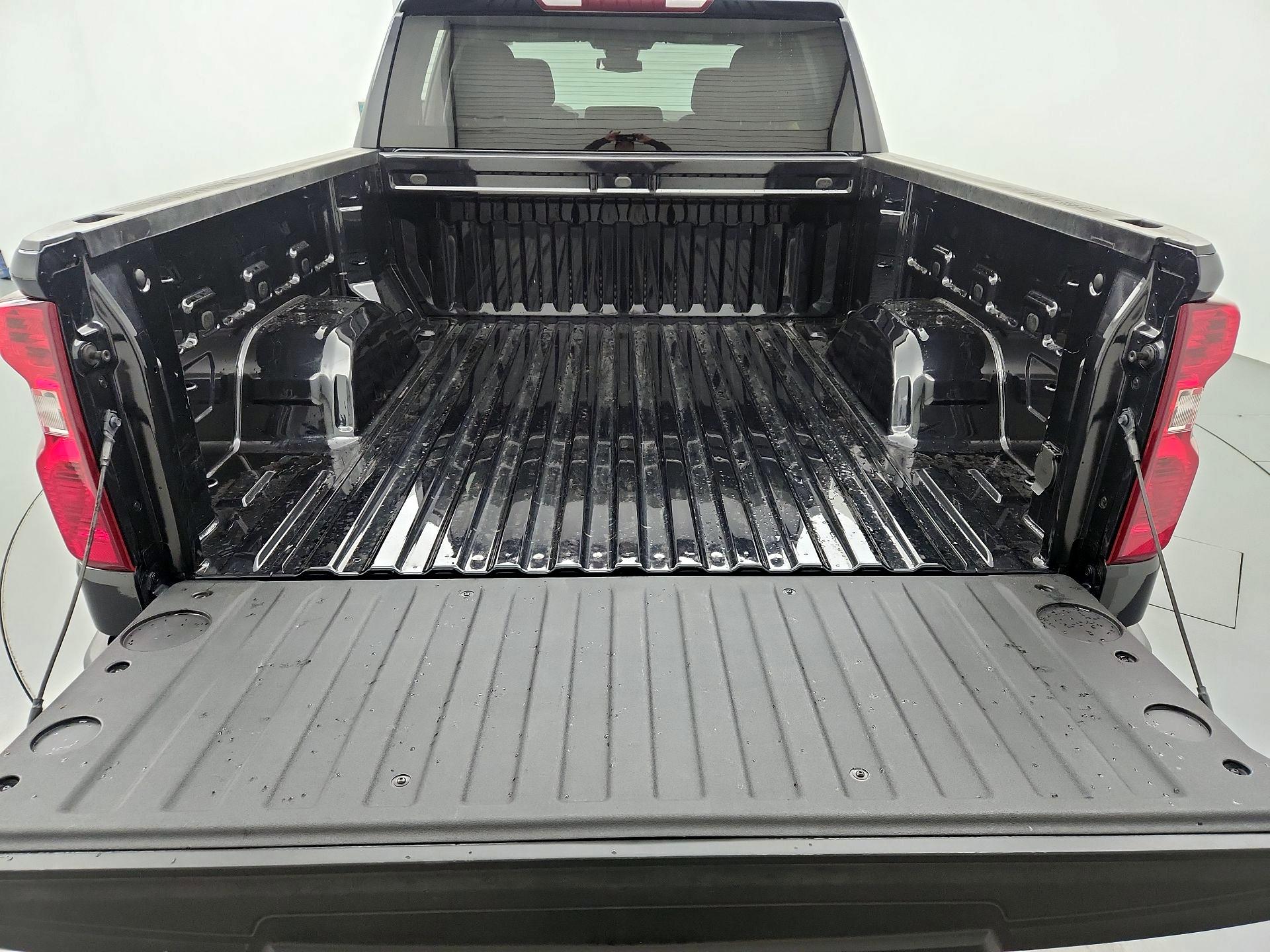 Thumbnail: 2023 Chevrolet Silverado 1500 - 20