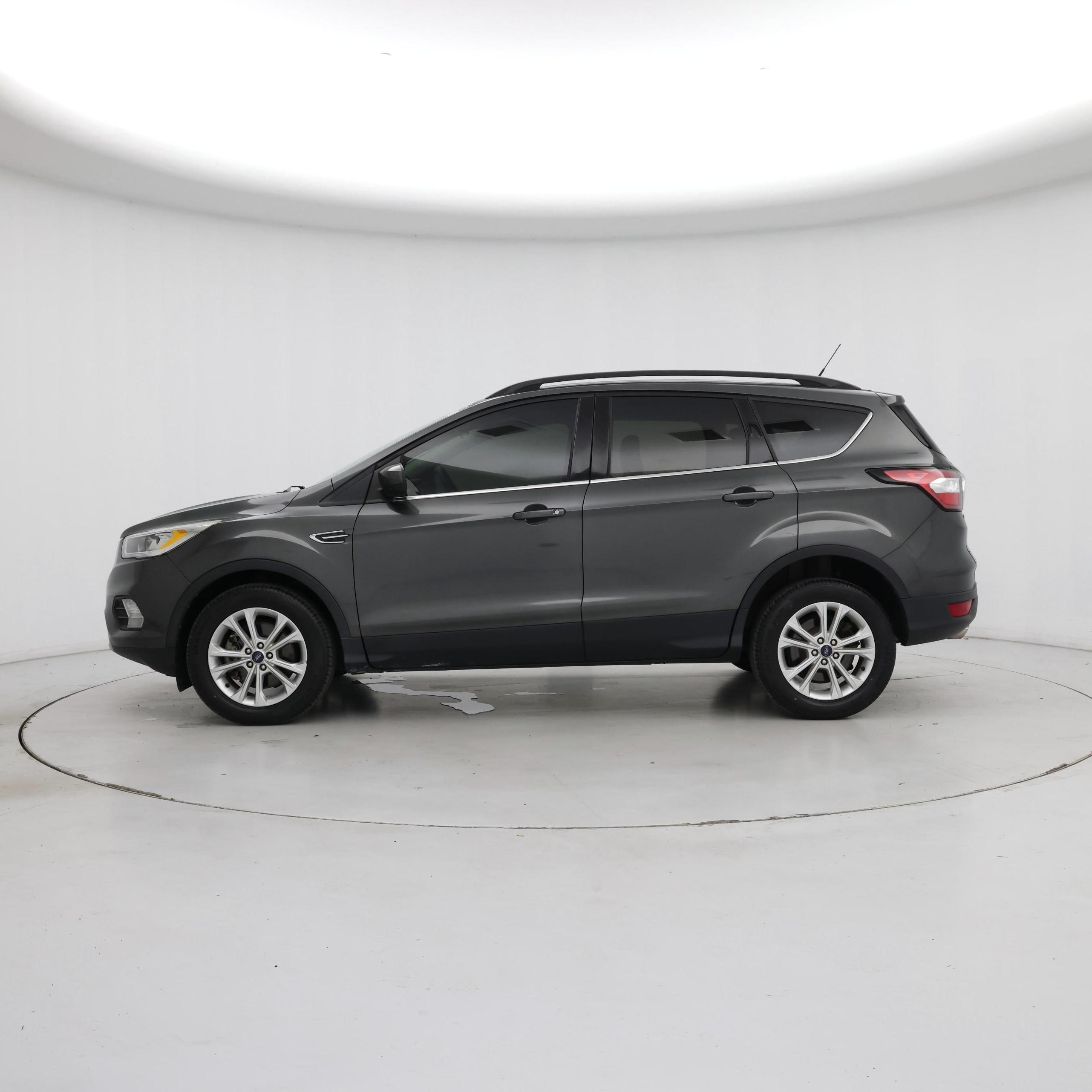 Thumbnail: 2018 Ford Escape - 3