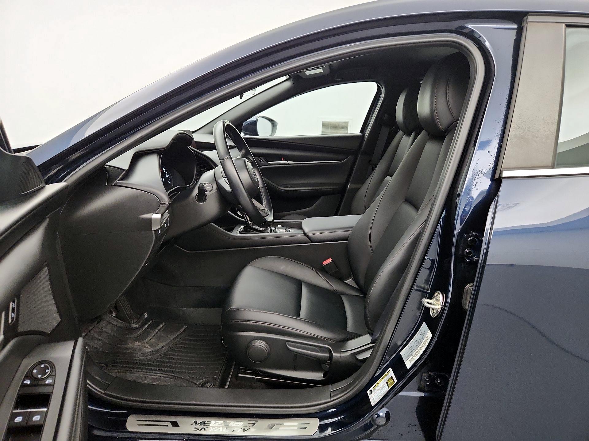 Thumbnail: 2022 Mazda Mazda3 - 11