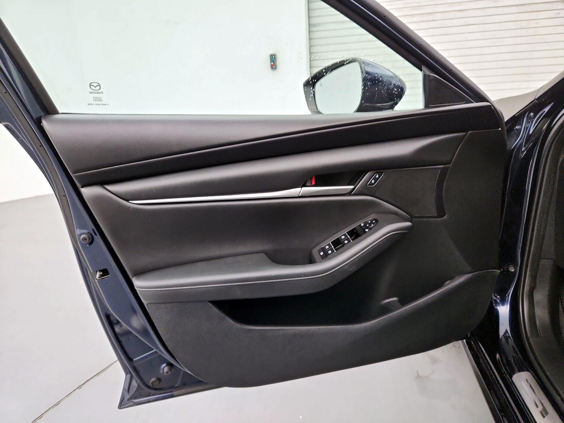 Thumbnail: 2022 Mazda Mazda3 - 12