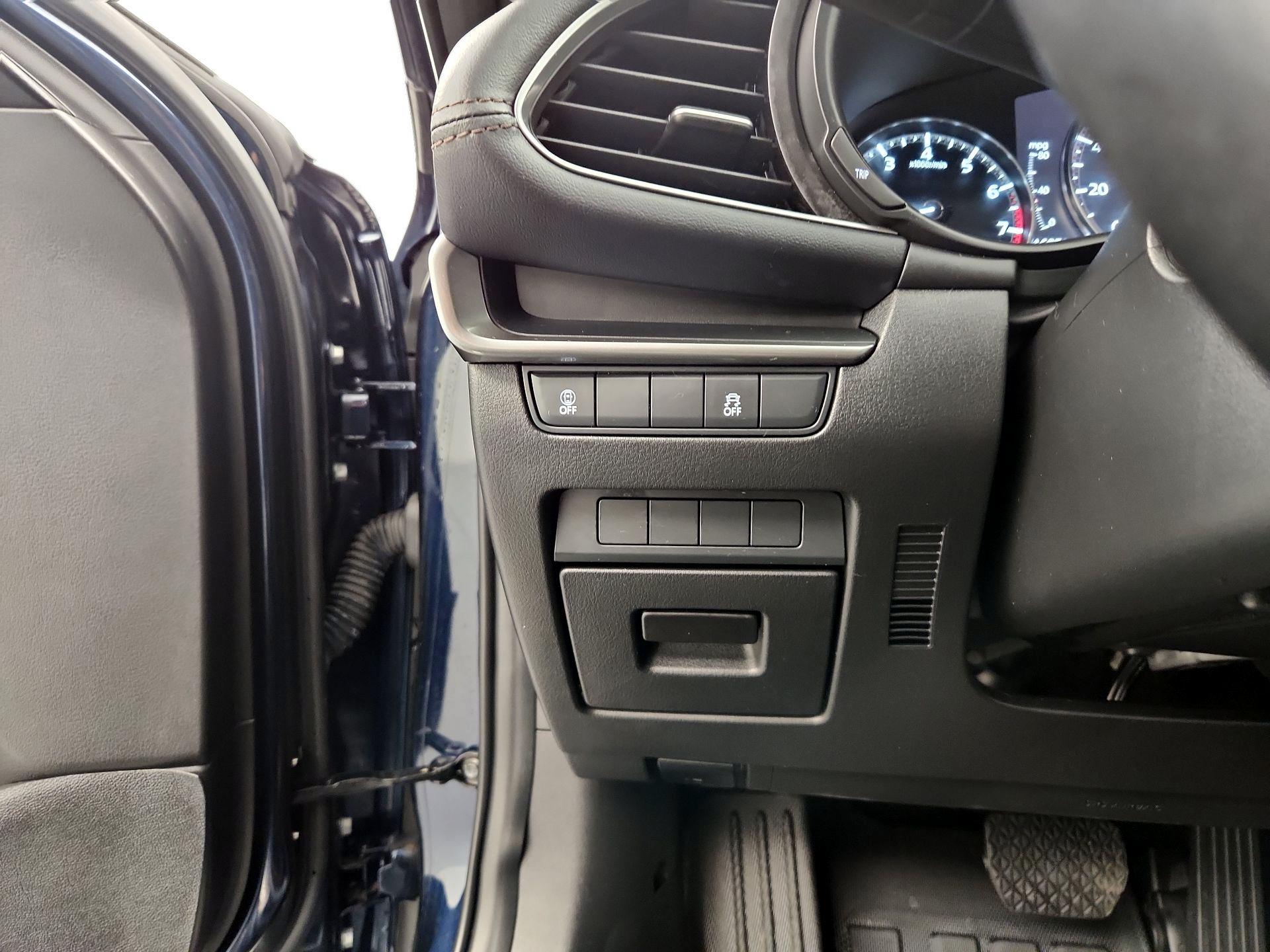 Thumbnail: 2022 Mazda Mazda3 - 13