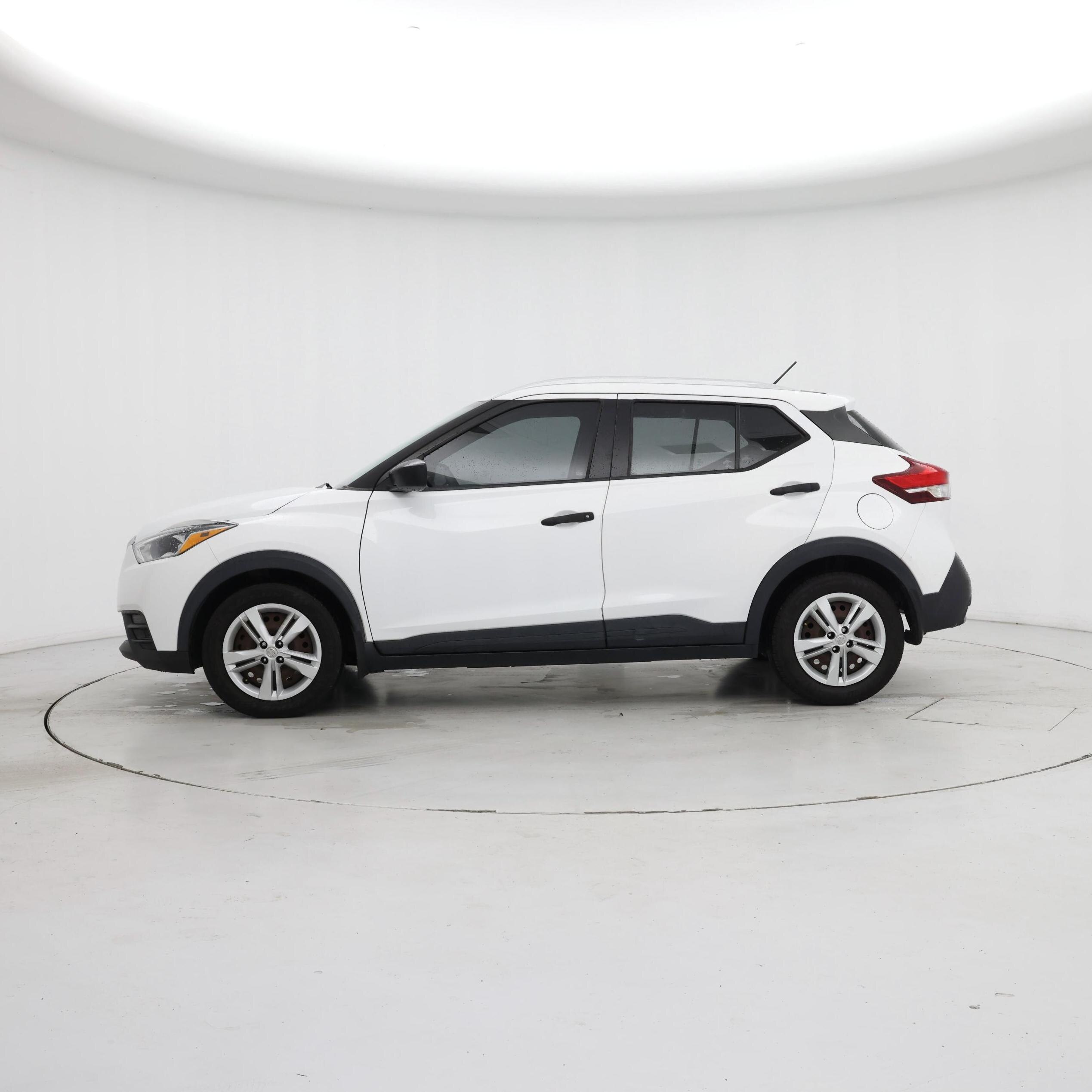 Thumbnail: 2019 Nissan Kicks - 3