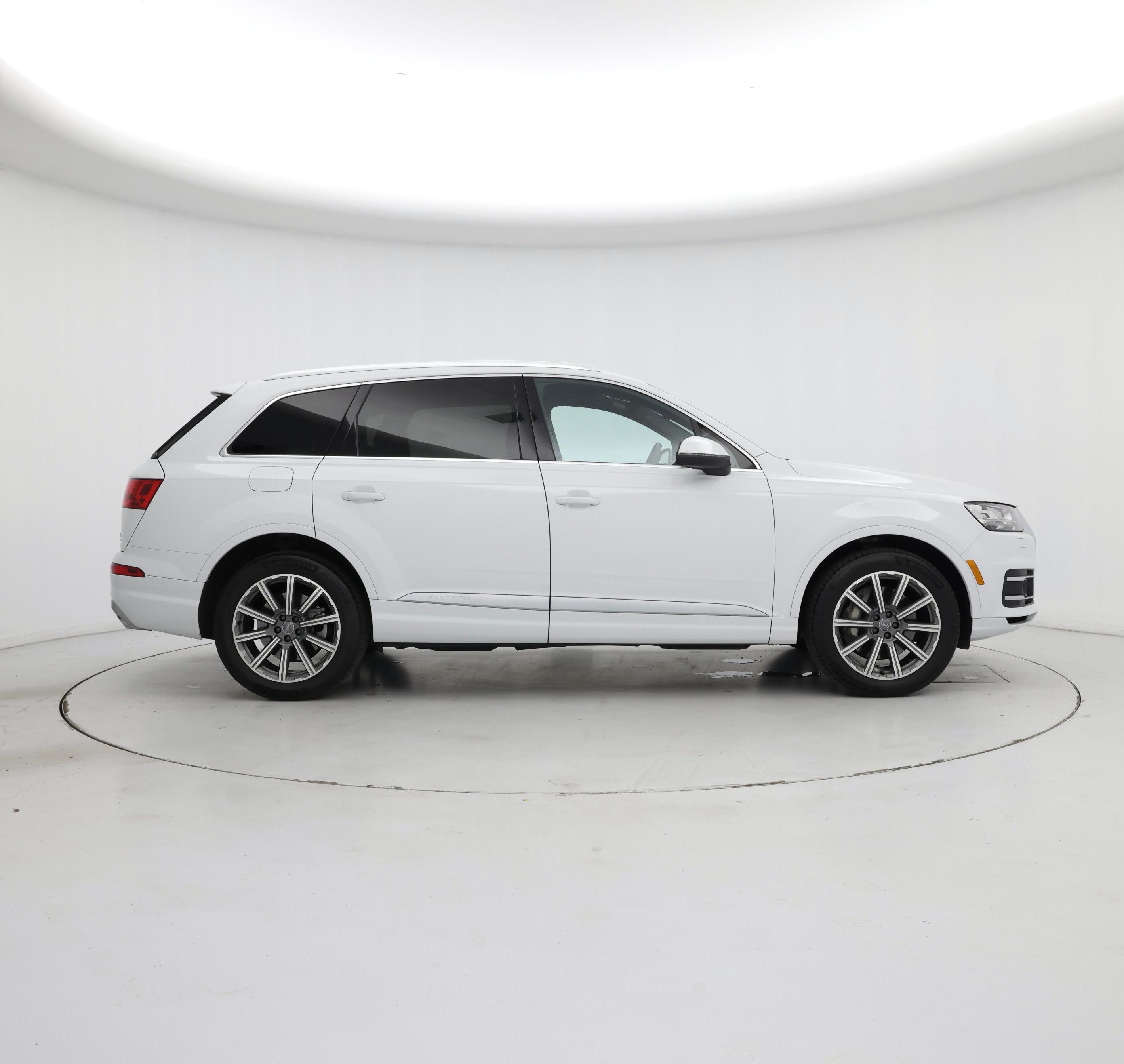 Thumbnail: 2018 Audi Q7 - 7