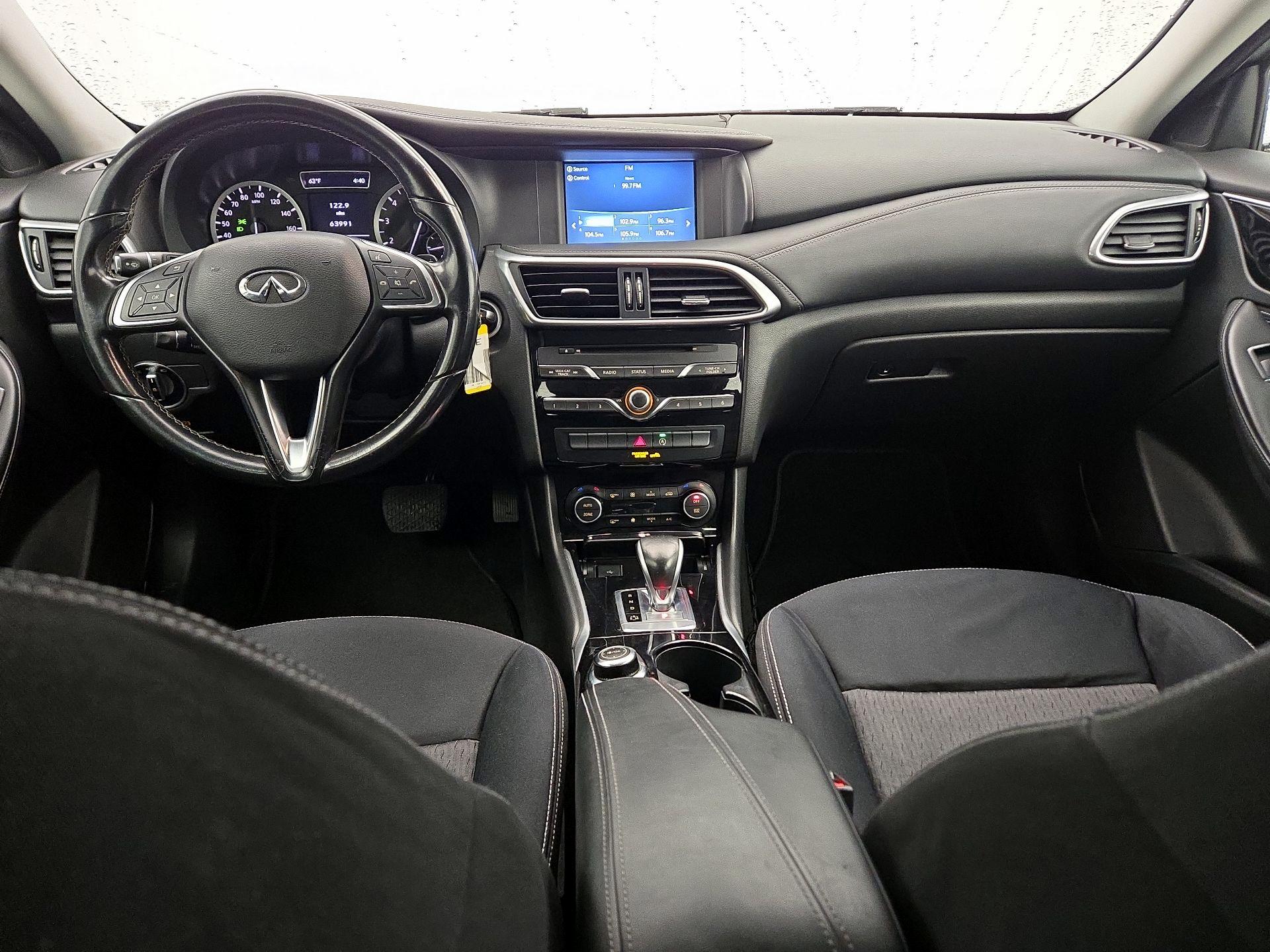 Thumbnail: 2018 INFINITI QX30 - 9