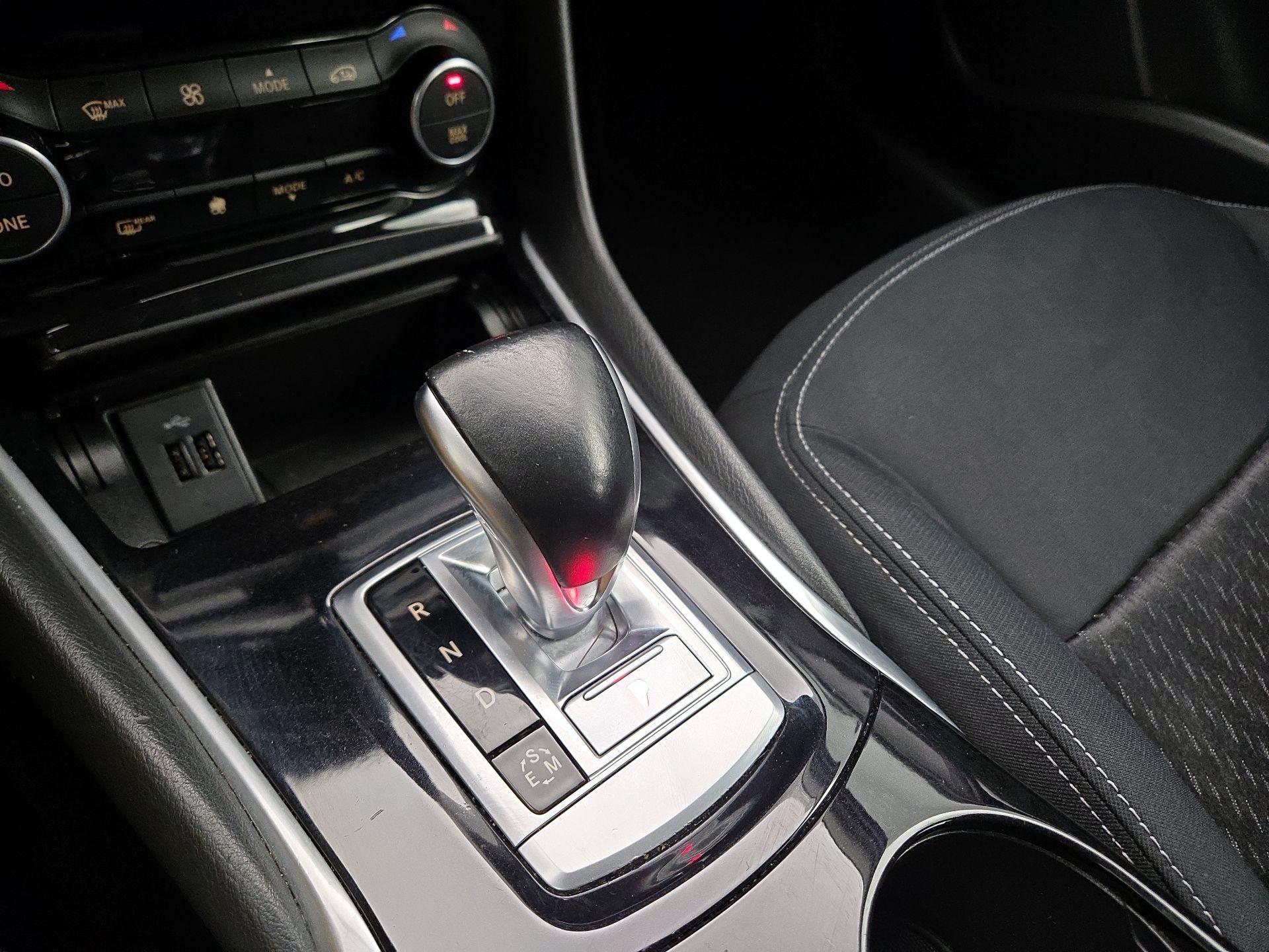 Thumbnail: 2018 INFINITI QX30 - 17