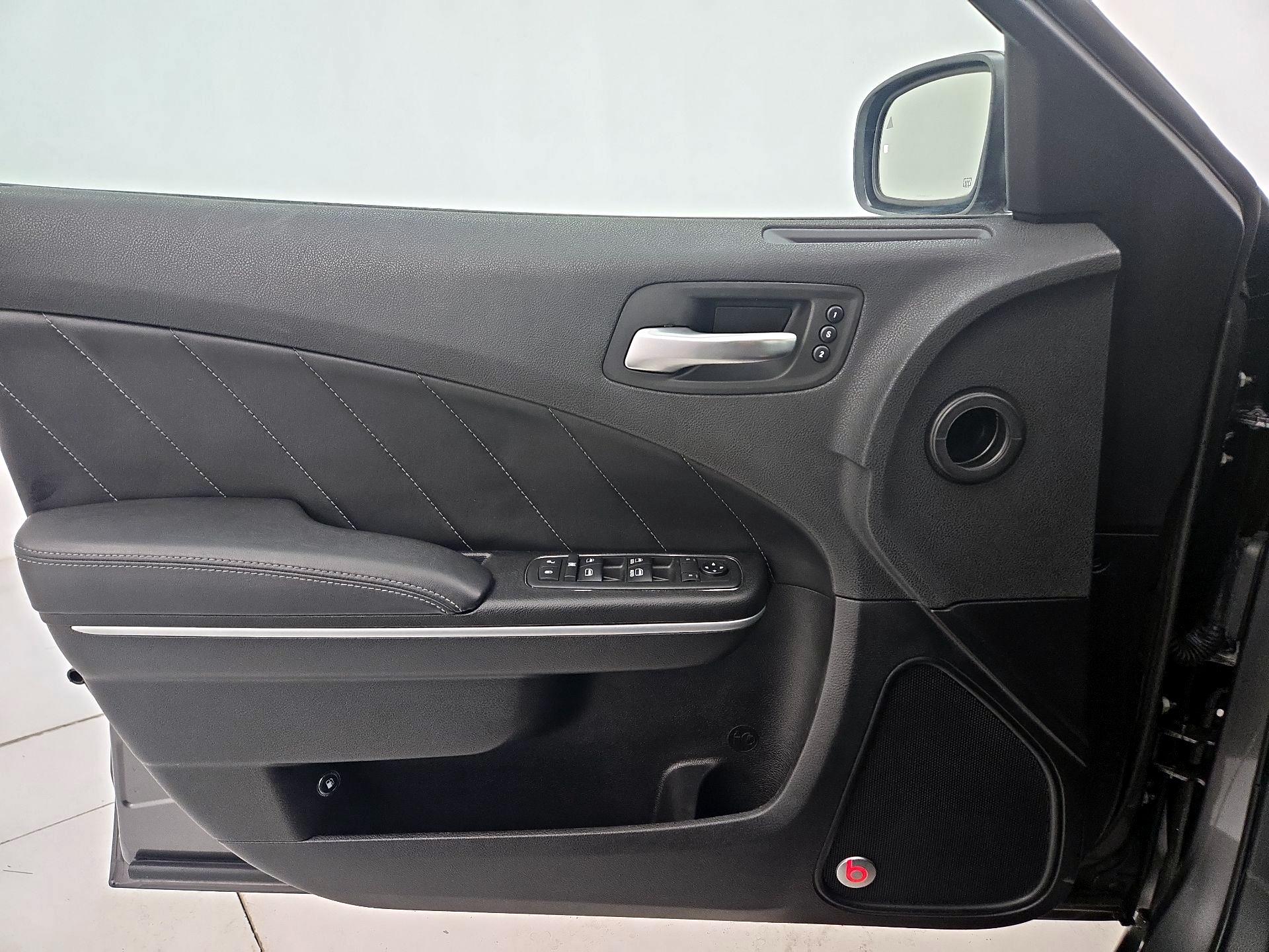 Thumbnail: 2018 Dodge Charger - 12