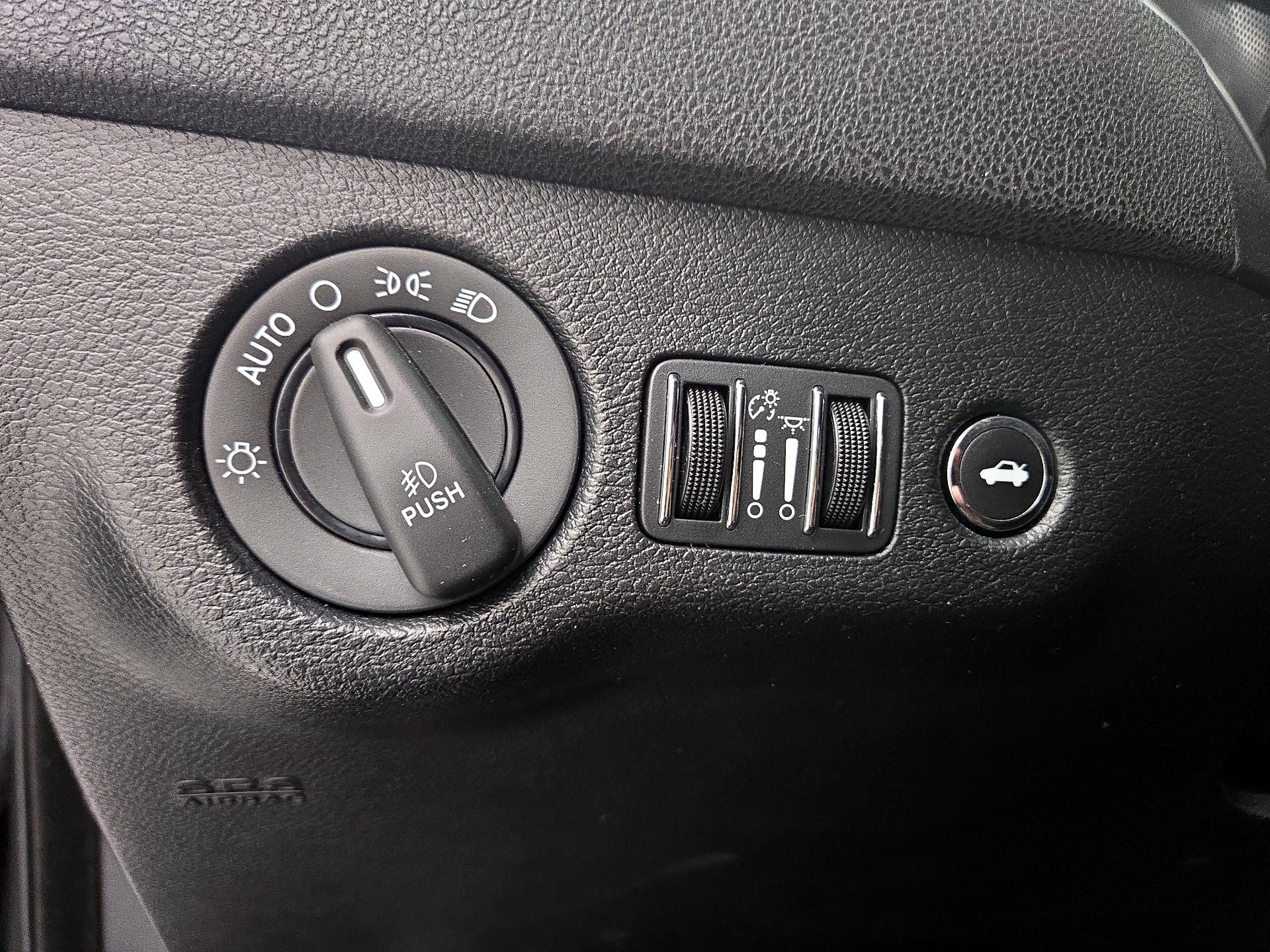 Thumbnail: 2018 Dodge Charger - 13