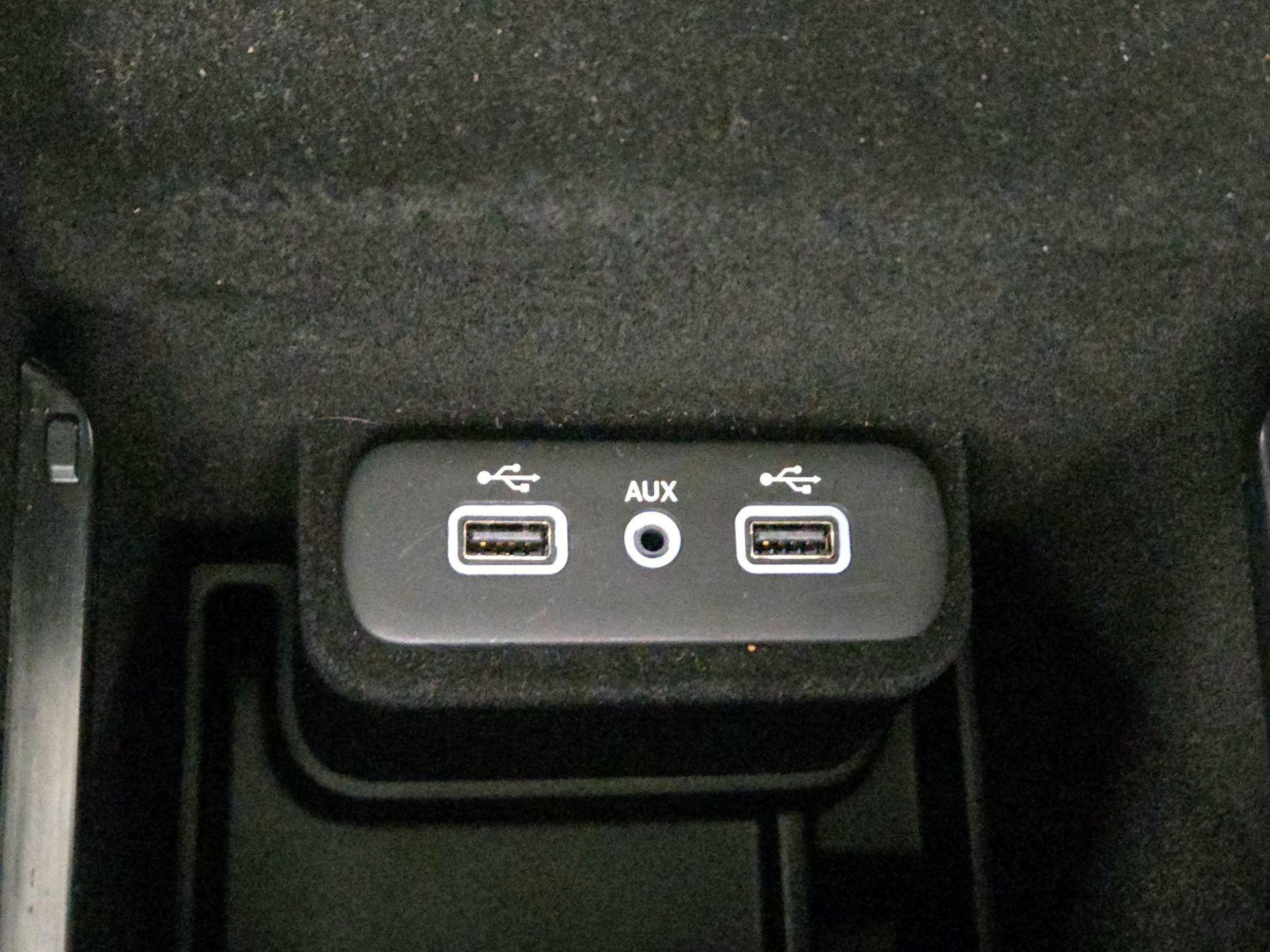 Thumbnail: 2018 Dodge Charger - 19