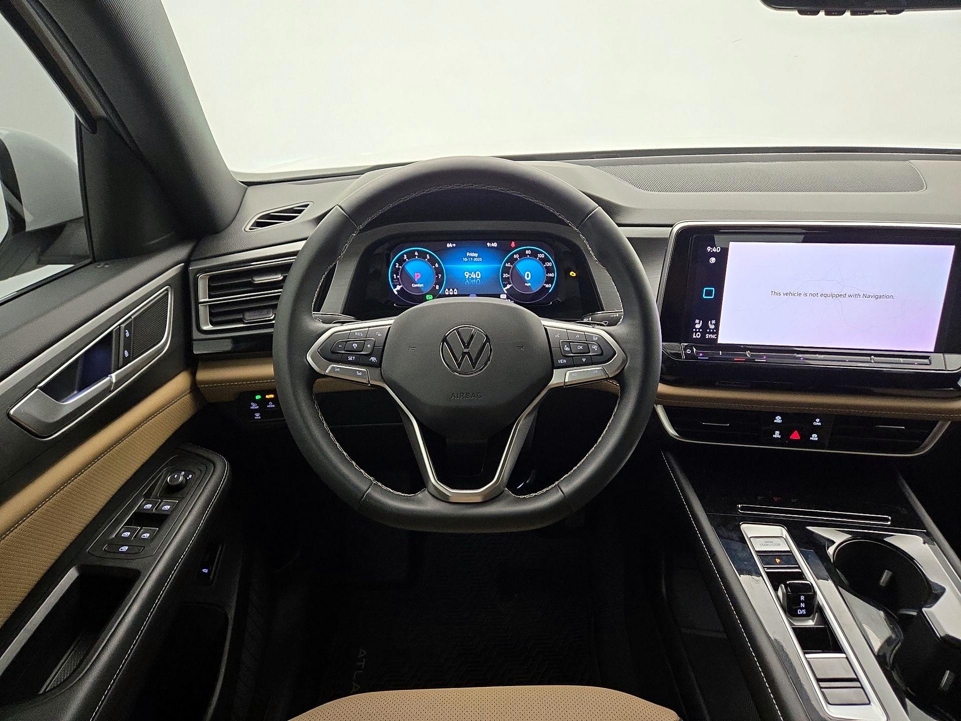 Thumbnail: 2024 Volkswagen Atlas - 10