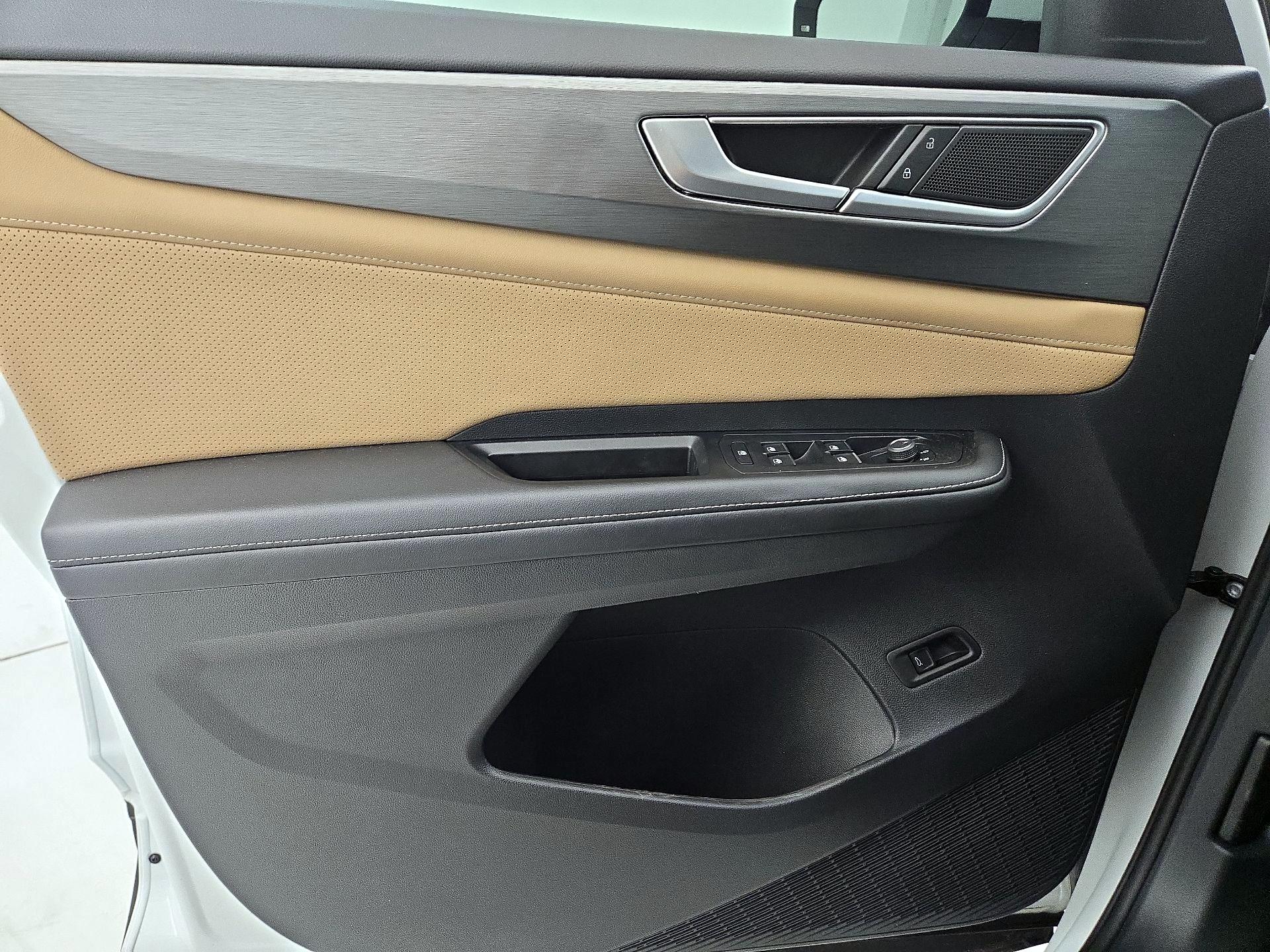 Thumbnail: 2024 Volkswagen Atlas - 12