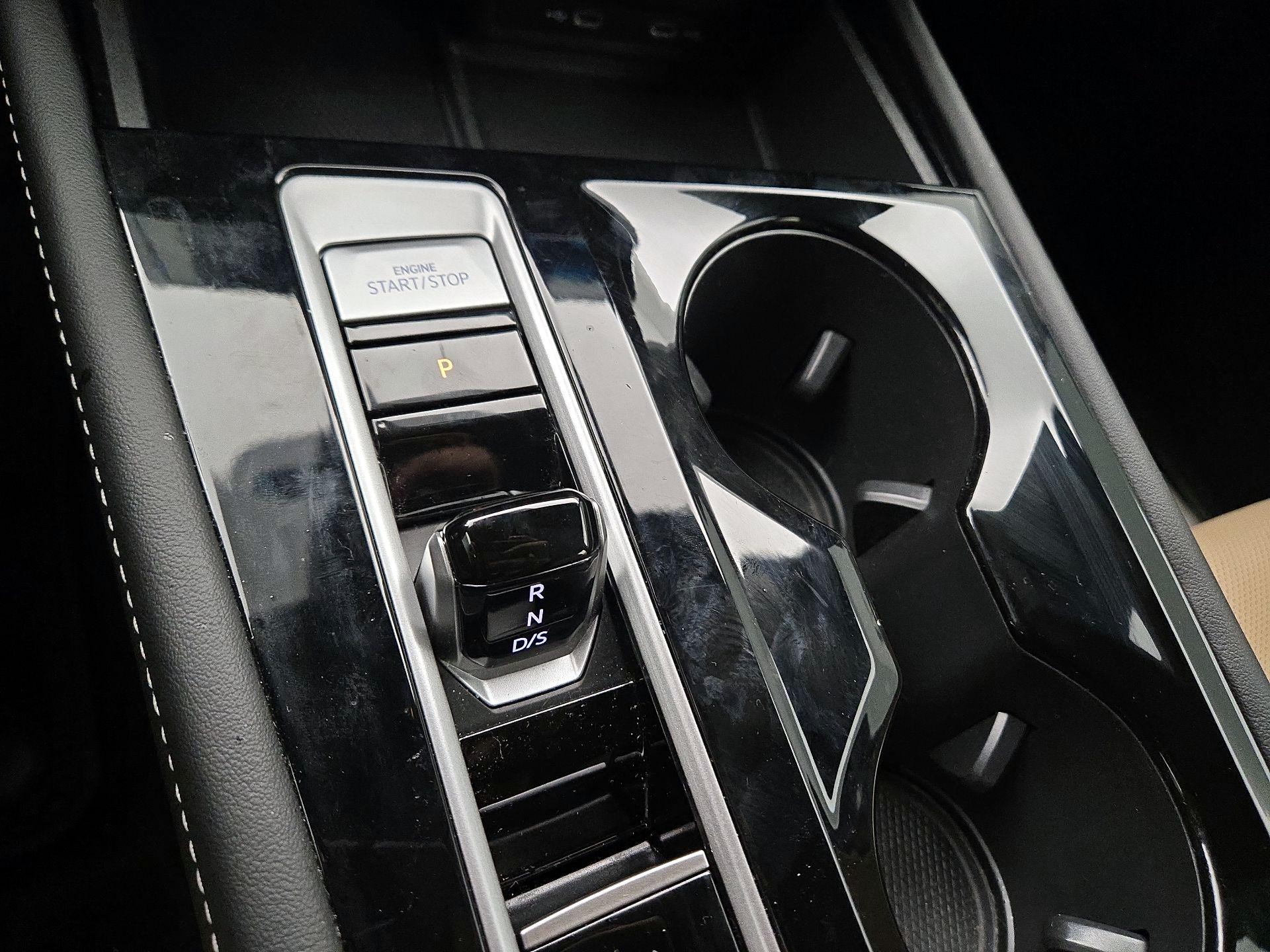 Thumbnail: 2024 Volkswagen Atlas - 17