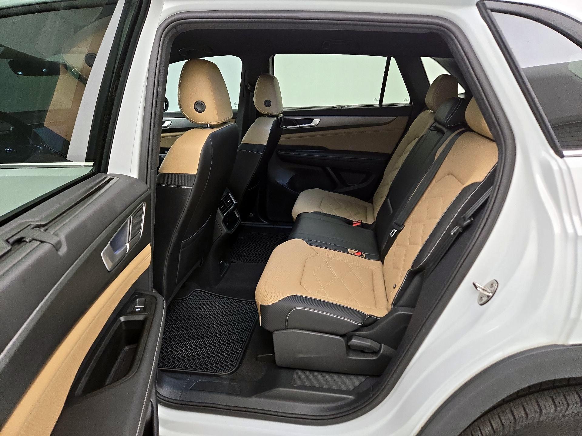 Thumbnail: 2024 Volkswagen Atlas - 19