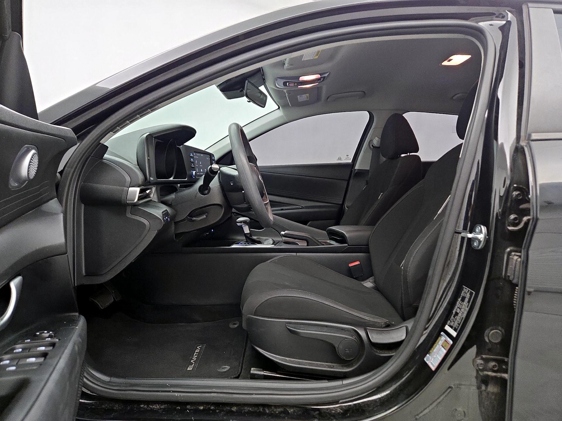 Thumbnail: 2023 Hyundai Elantra - 11