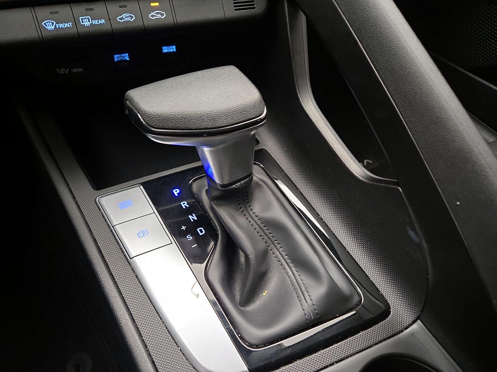 Thumbnail: 2023 Hyundai Elantra - 17