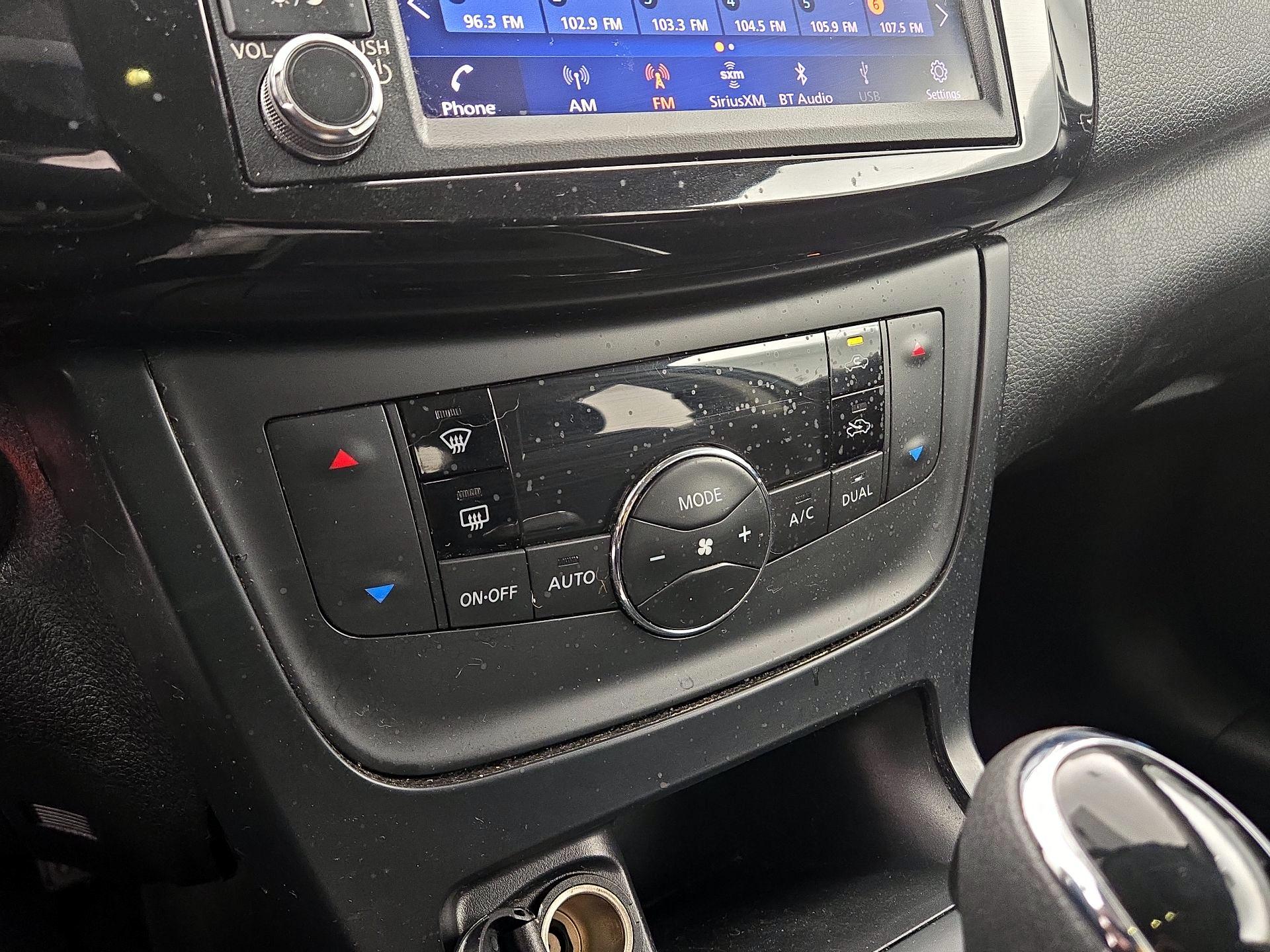 Thumbnail: 2019 Nissan Sentra - 16