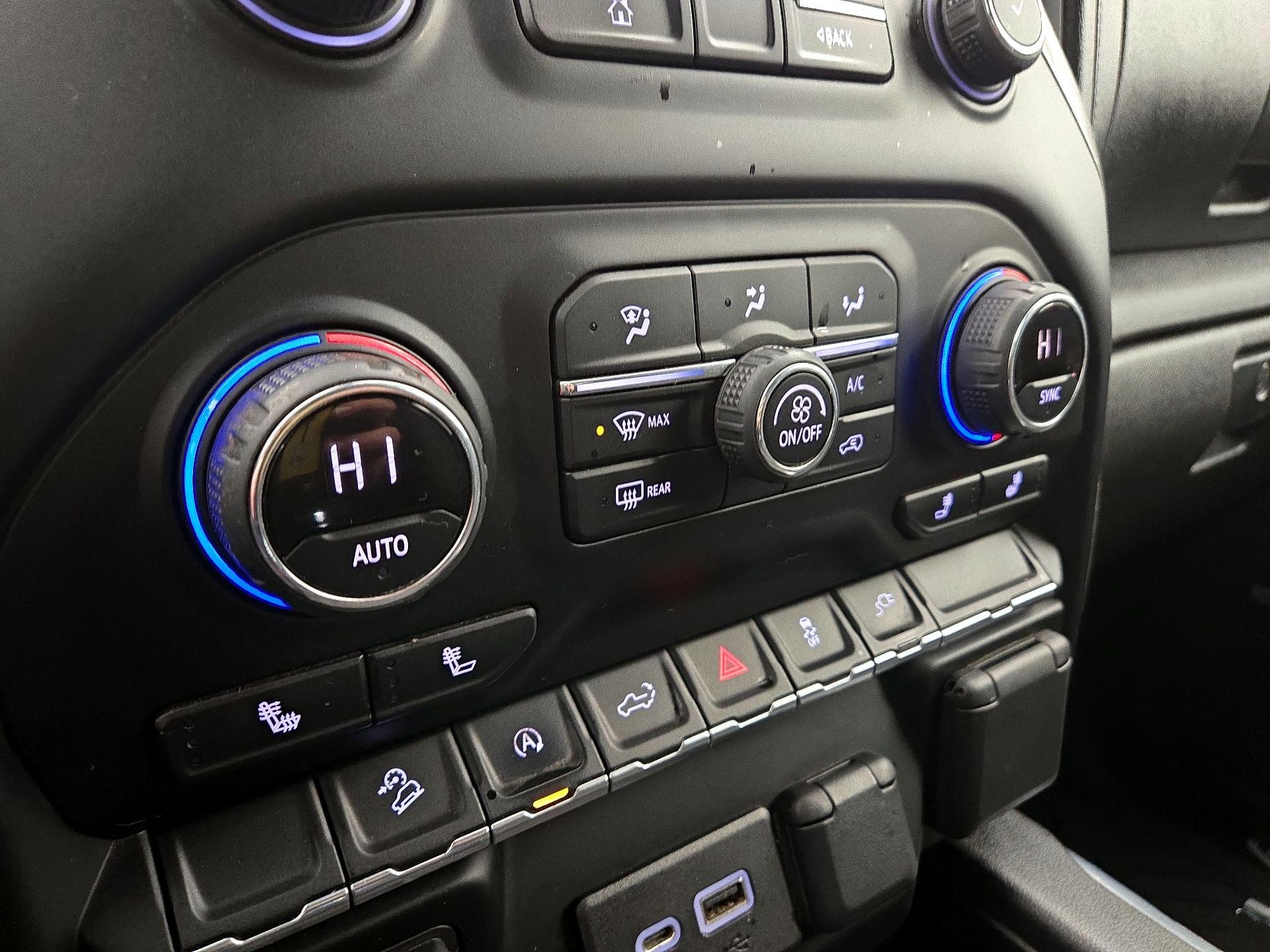 Thumbnail: 2021 Chevrolet Silverado 1500 - 16