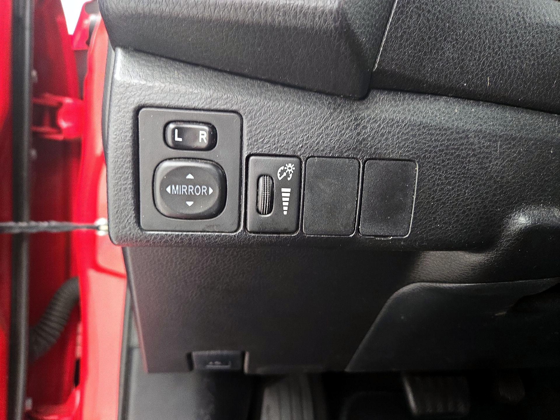 Thumbnail: 2016 Toyota Corolla - 13