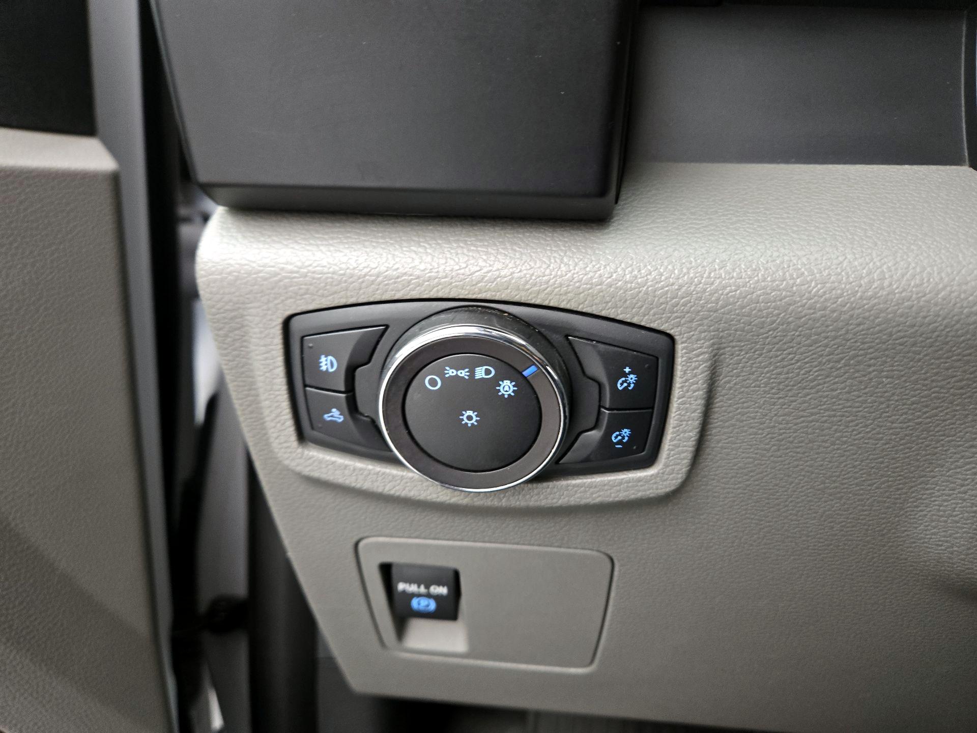 Thumbnail: 2019 Ford F-150 - 13