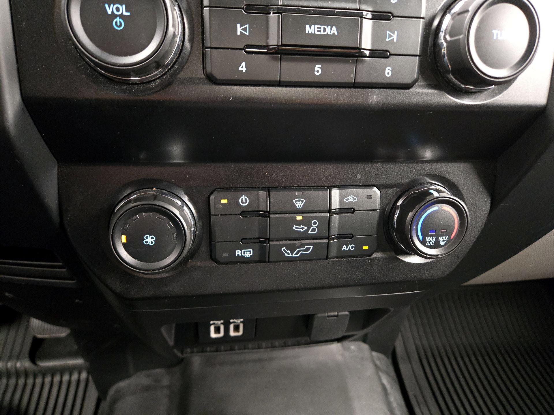 Thumbnail: 2019 Ford F-150 - 16