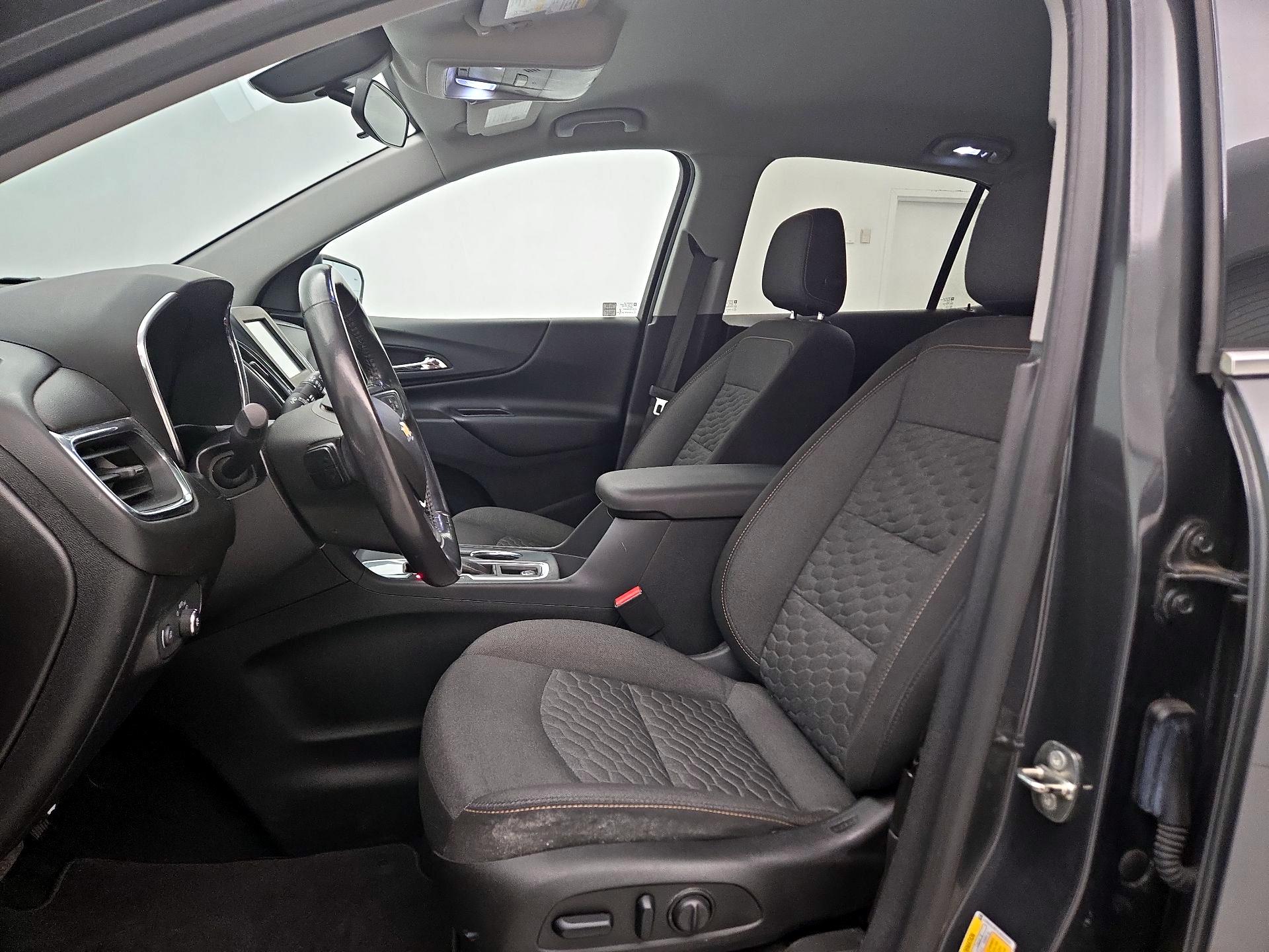 Thumbnail: 2018 Chevrolet Equinox - 11