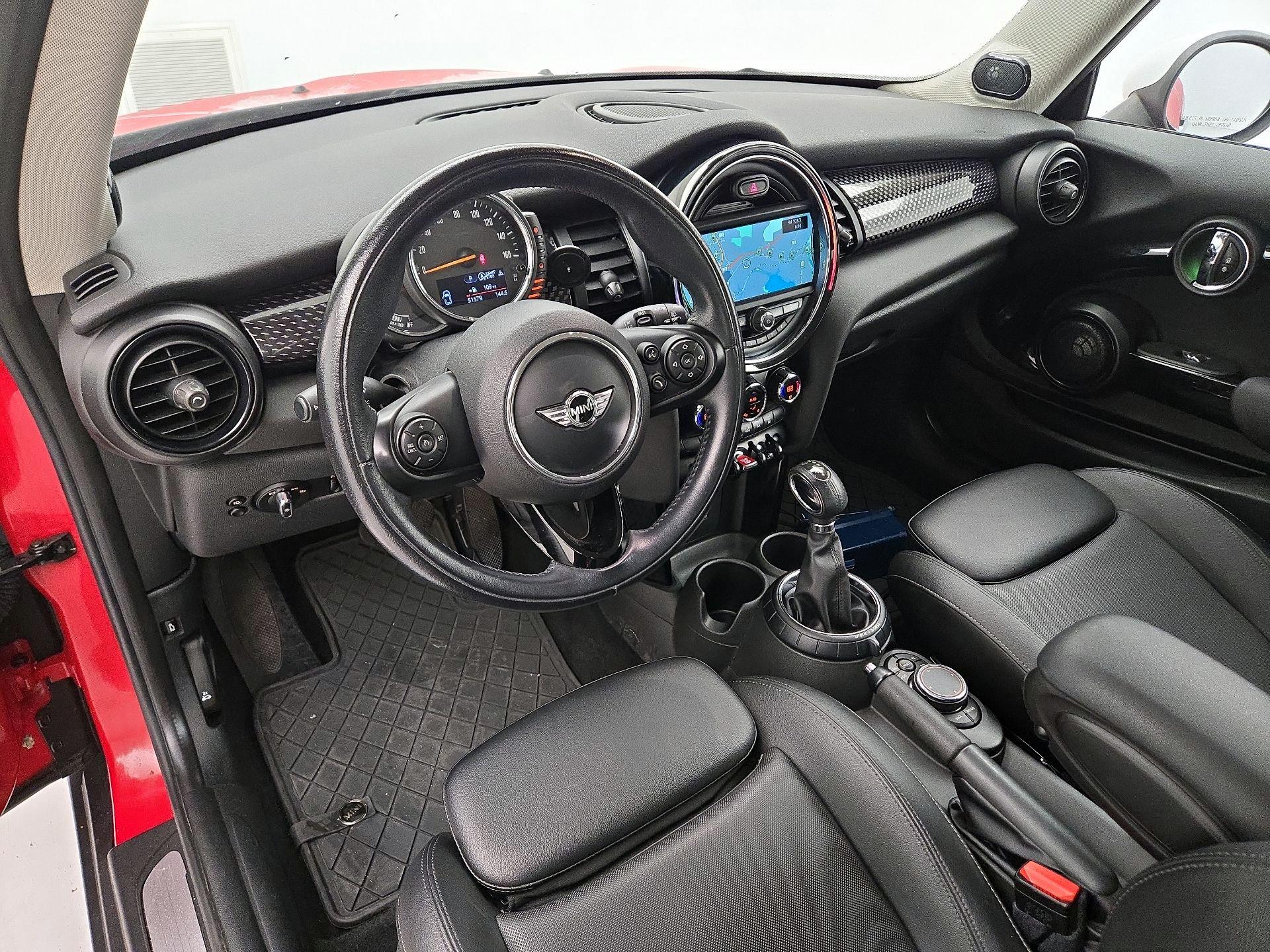 Thumbnail: 2016 MINI Cooper Hardtop - 9