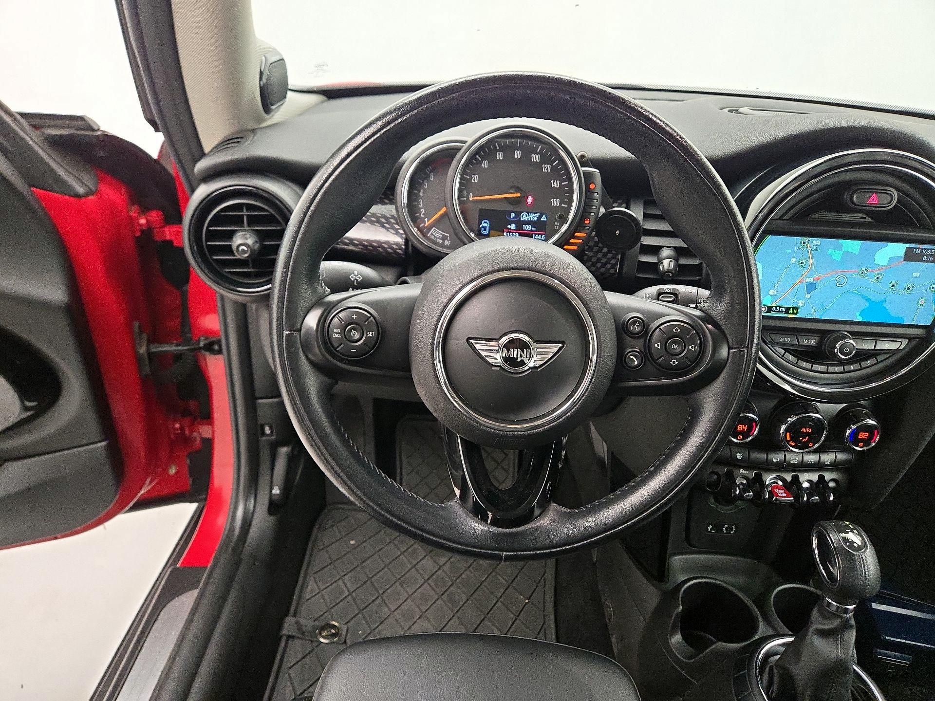 Thumbnail: 2016 MINI Cooper Hardtop - 10