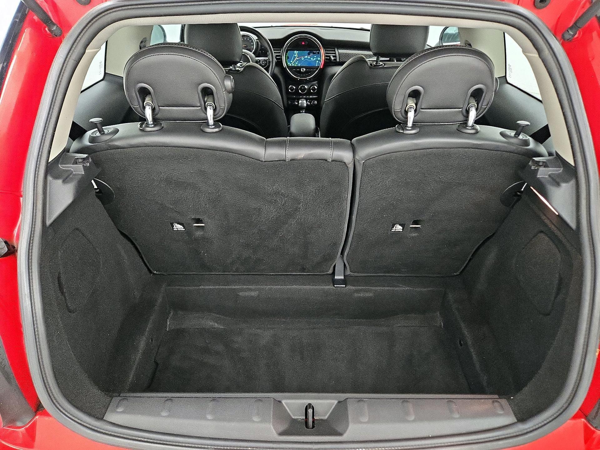 Thumbnail: 2016 MINI Cooper Hardtop - 20