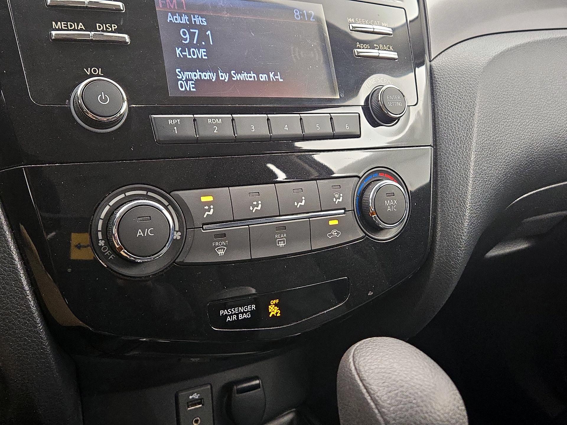 Thumbnail: 2016 Nissan Rogue - 16