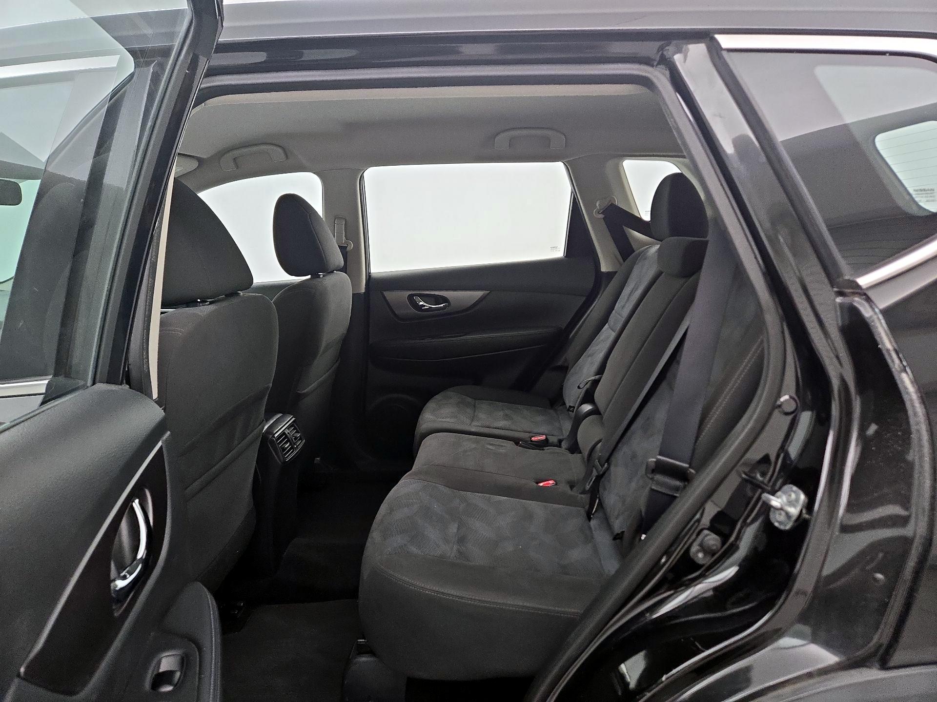 Thumbnail: 2016 Nissan Rogue - 19