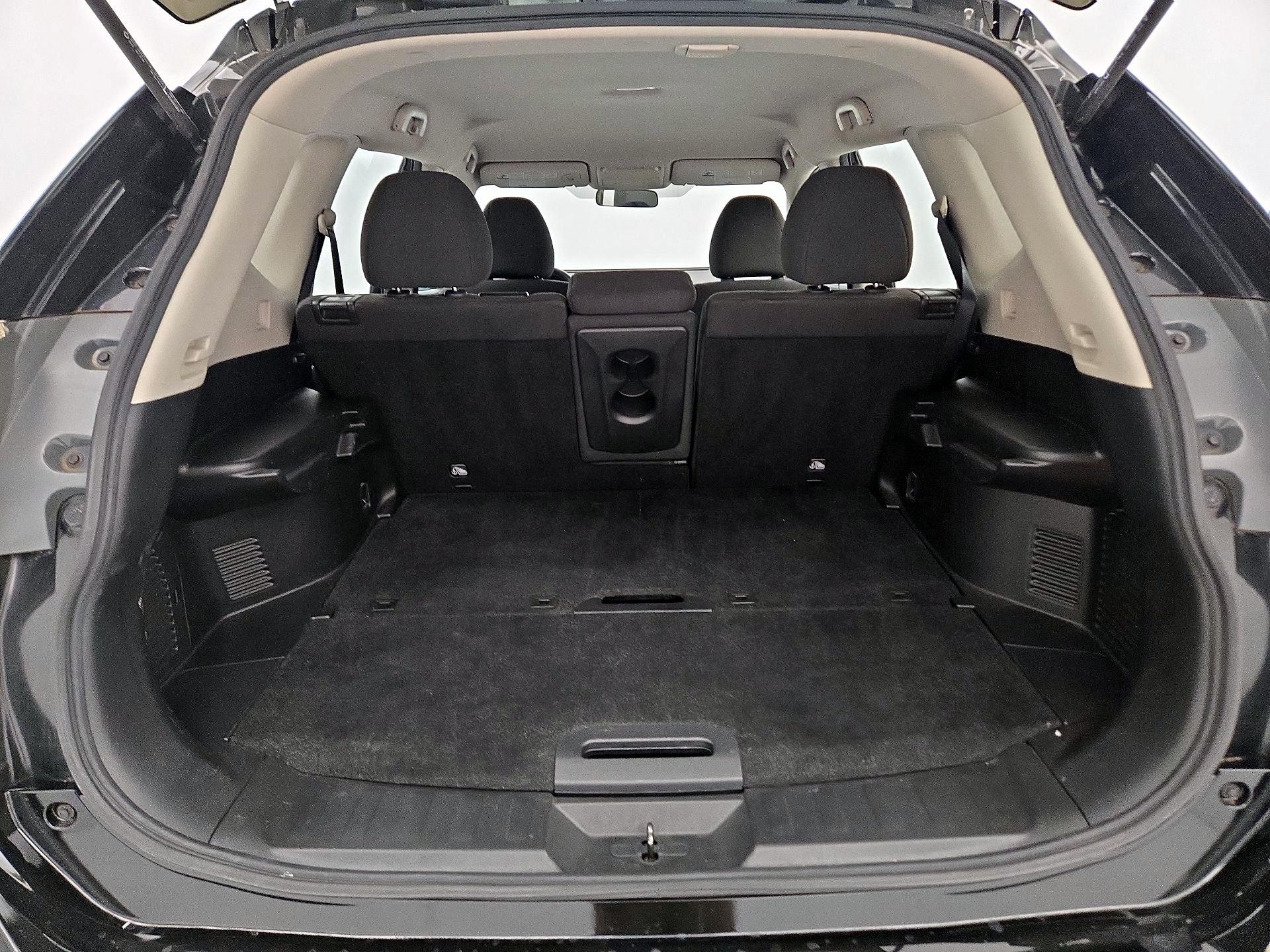 Thumbnail: 2016 Nissan Rogue - 20