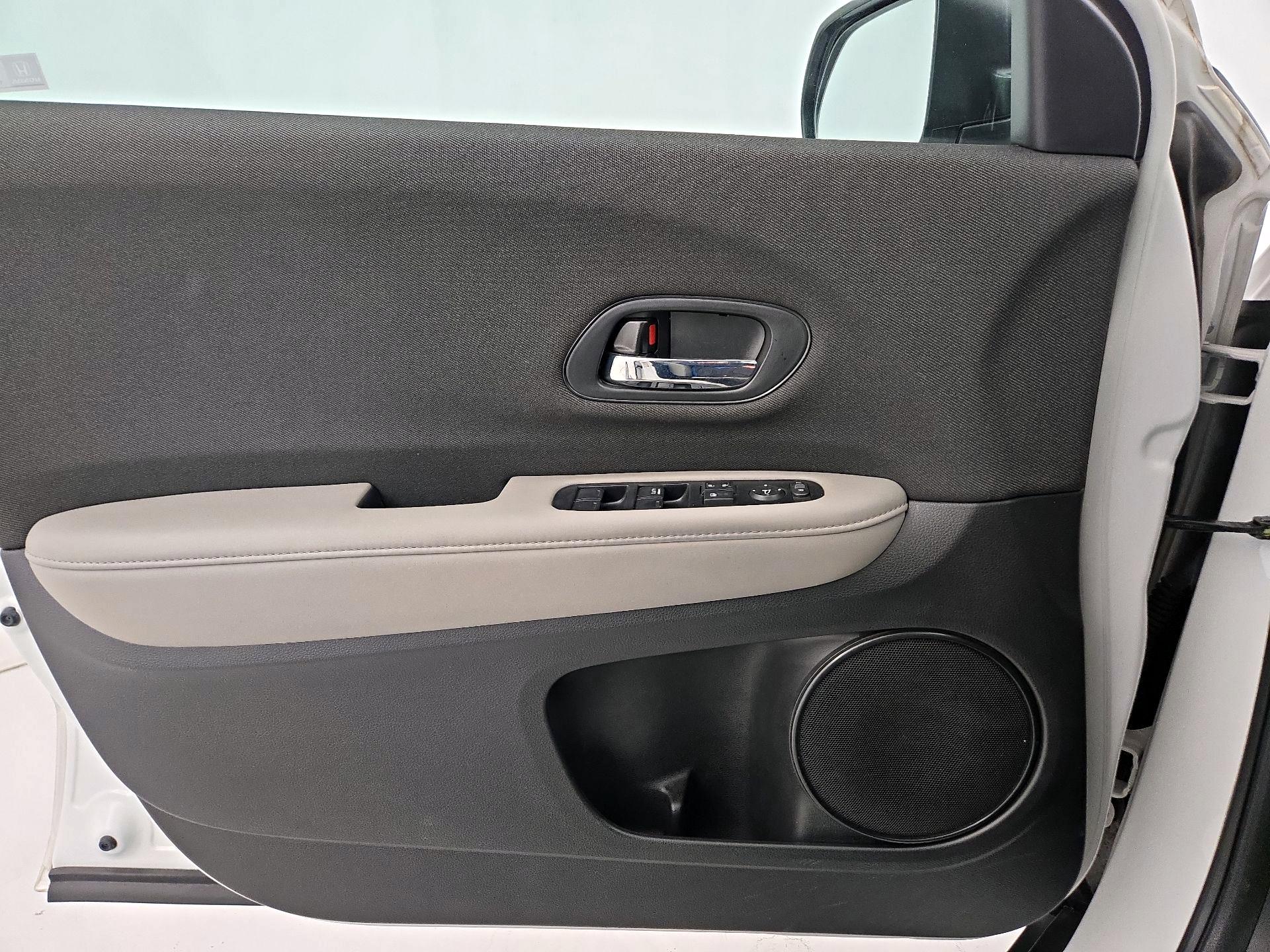 Thumbnail: 2022 Honda HR-V - 12