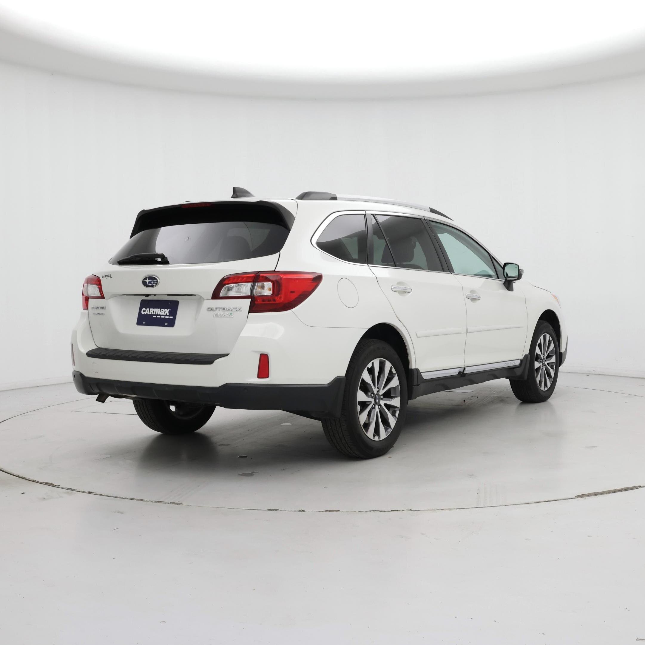 Thumbnail: 2017 Subaru Outback - 8