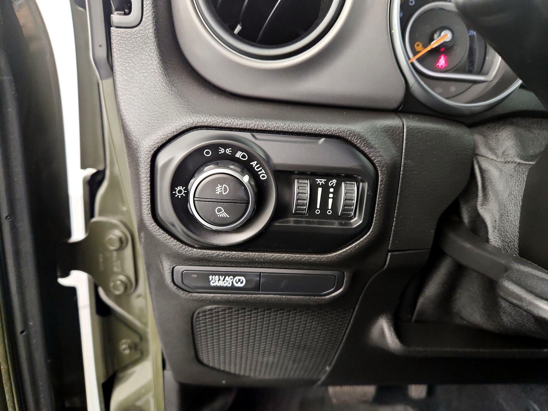 Thumbnail: 2021 Jeep Gladiator - 13