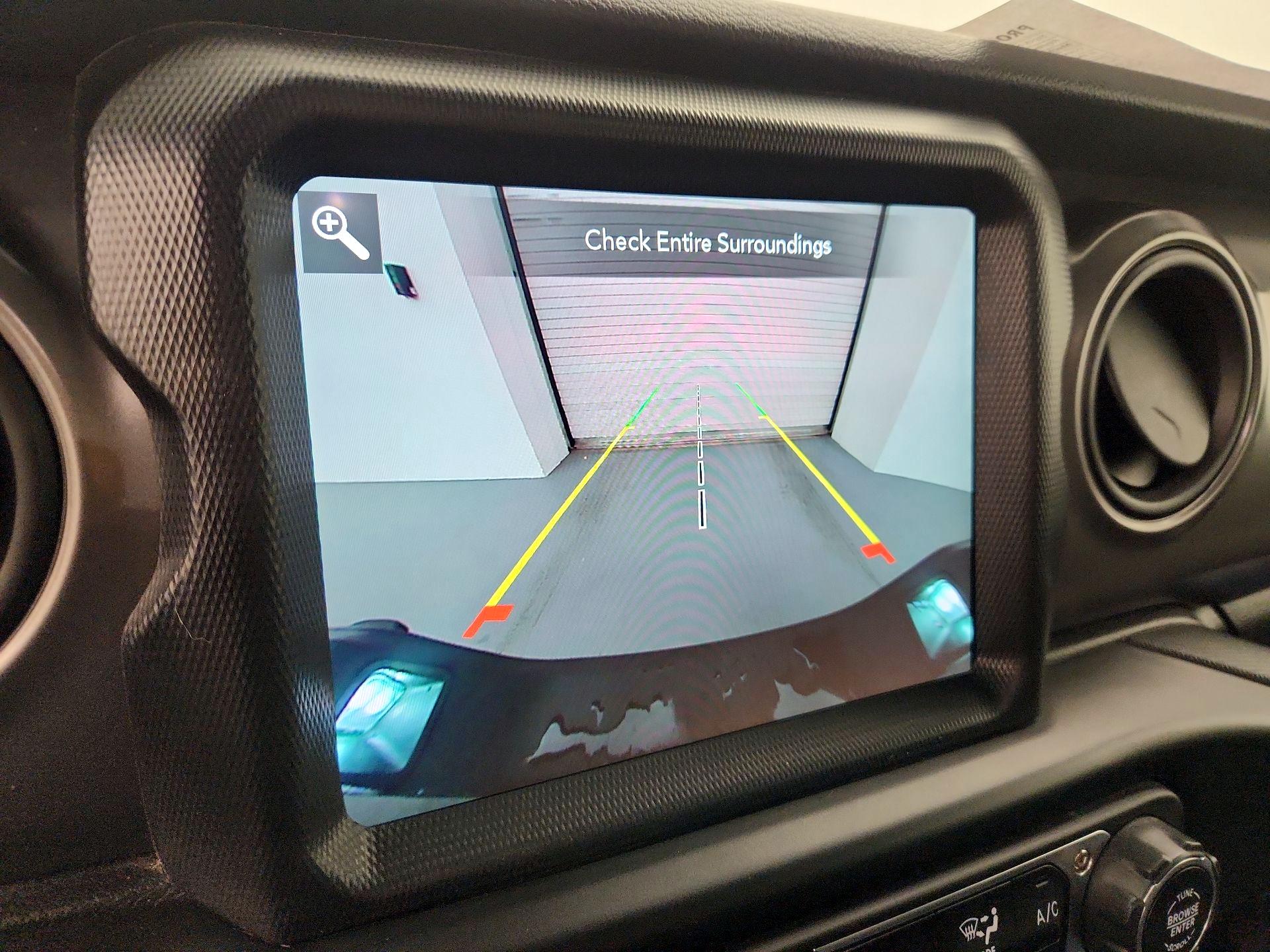 Thumbnail: 2021 Jeep Gladiator - 15