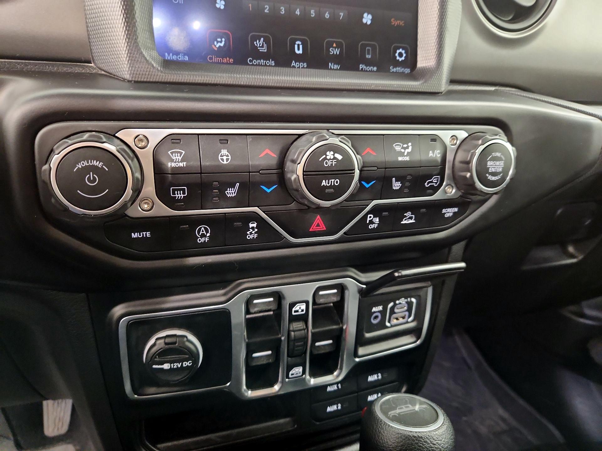 Thumbnail: 2021 Jeep Gladiator - 17