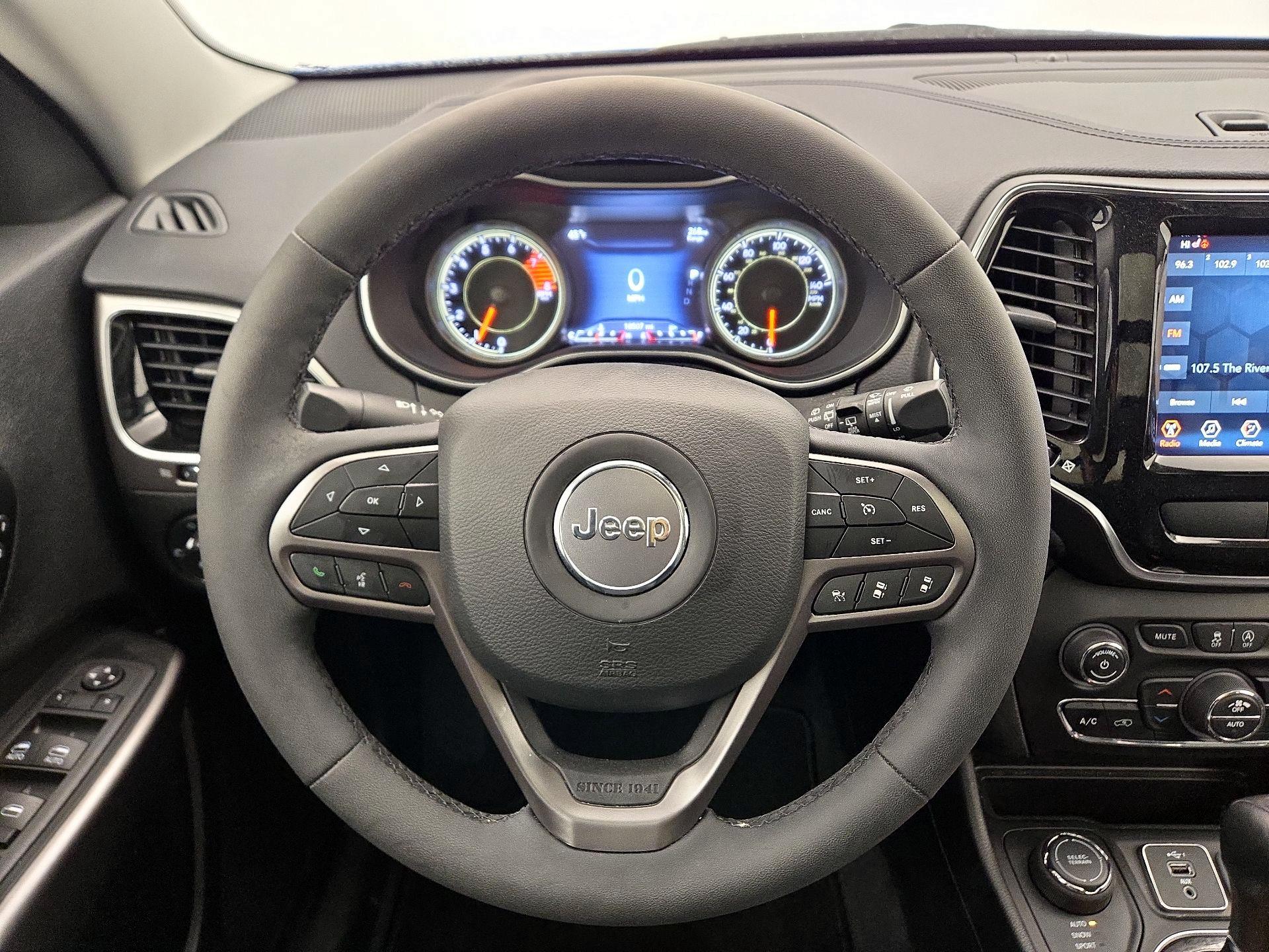 Thumbnail: 2022 Jeep Cherokee - 10