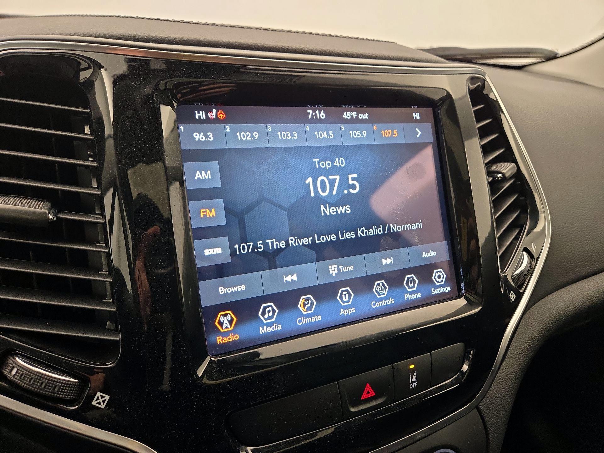 Thumbnail: 2022 Jeep Cherokee - 15