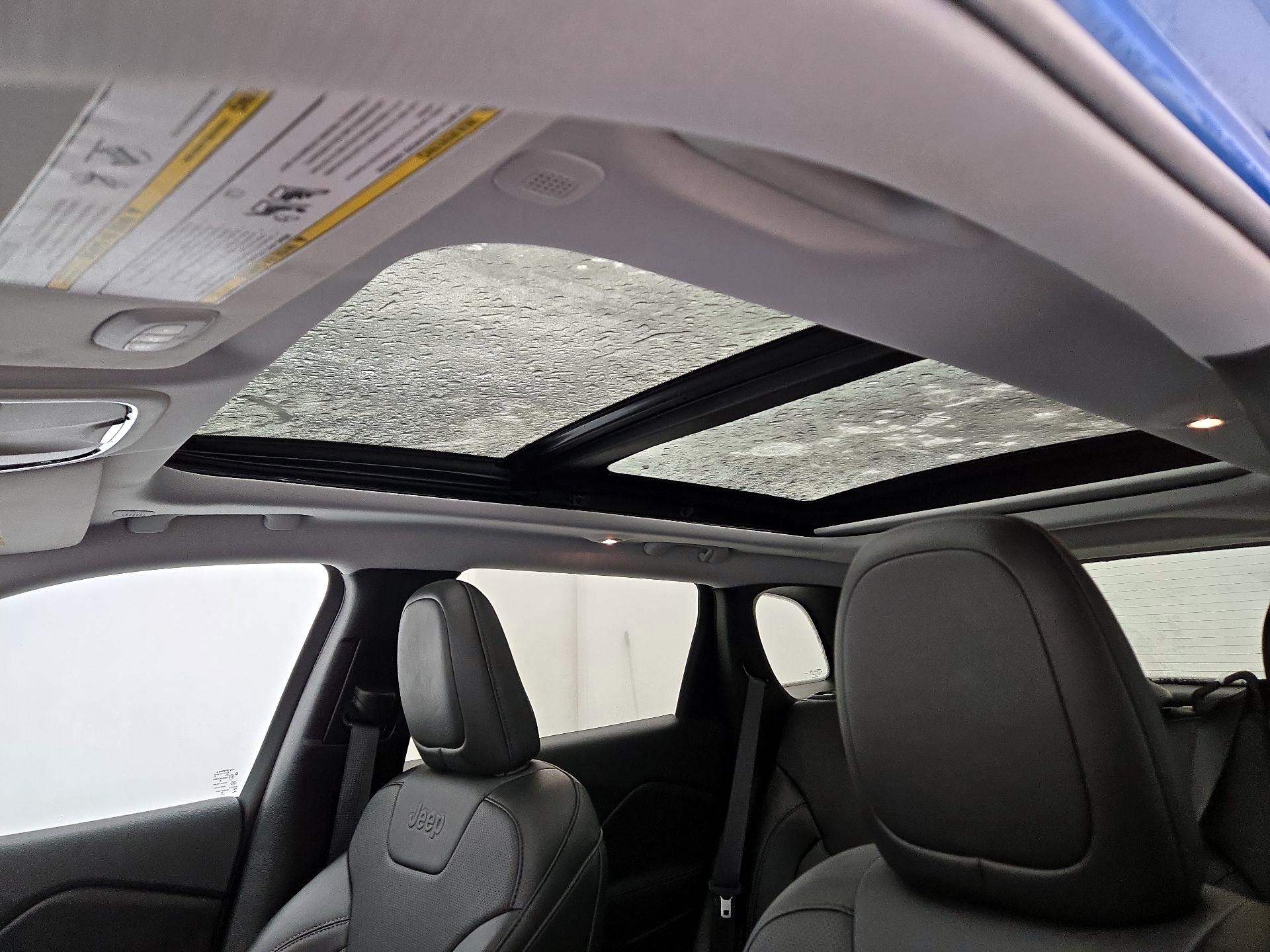 Thumbnail: 2022 Jeep Cherokee - 19